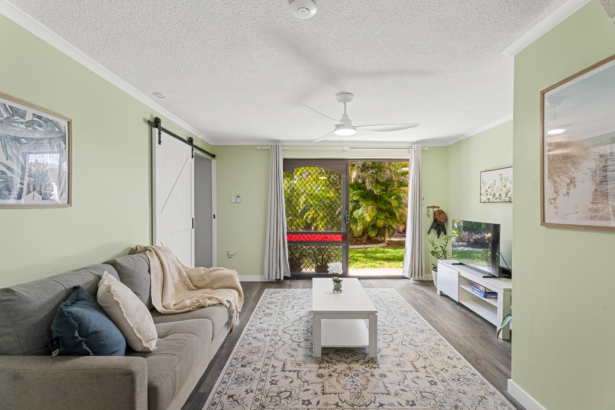 2/372 Esplanade, SCARNESS, QLD 4655 AUS