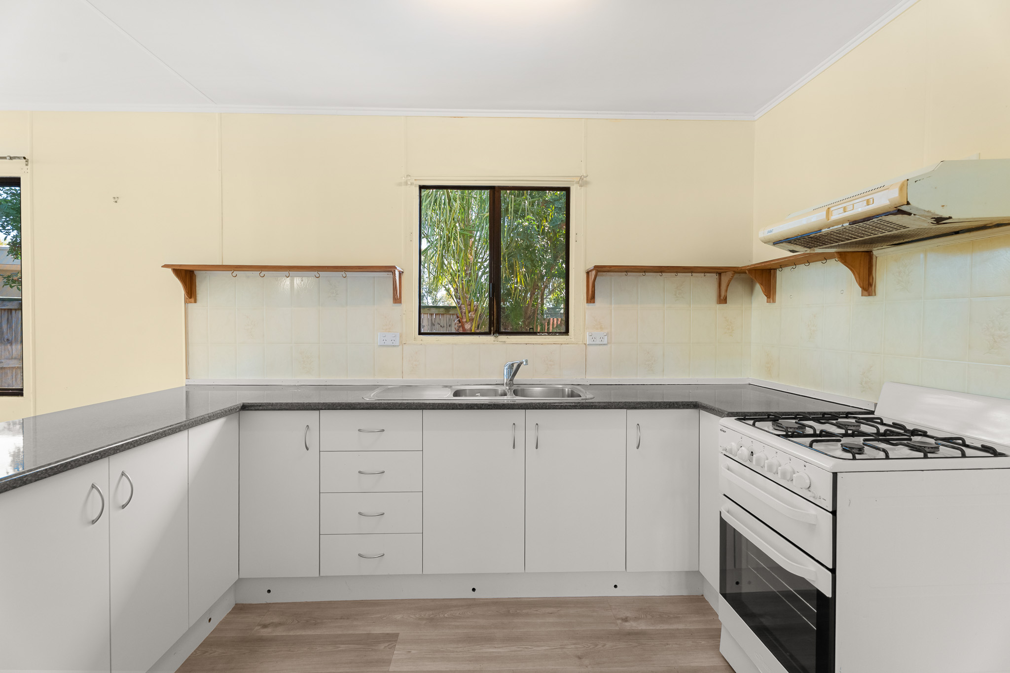51 Corser Street, POINT VERNON, QLD 4655 AUS