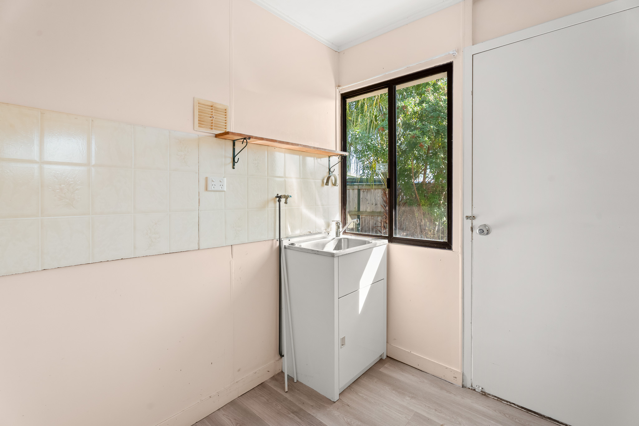 51 Corser Street, POINT VERNON, QLD 4655 AUS