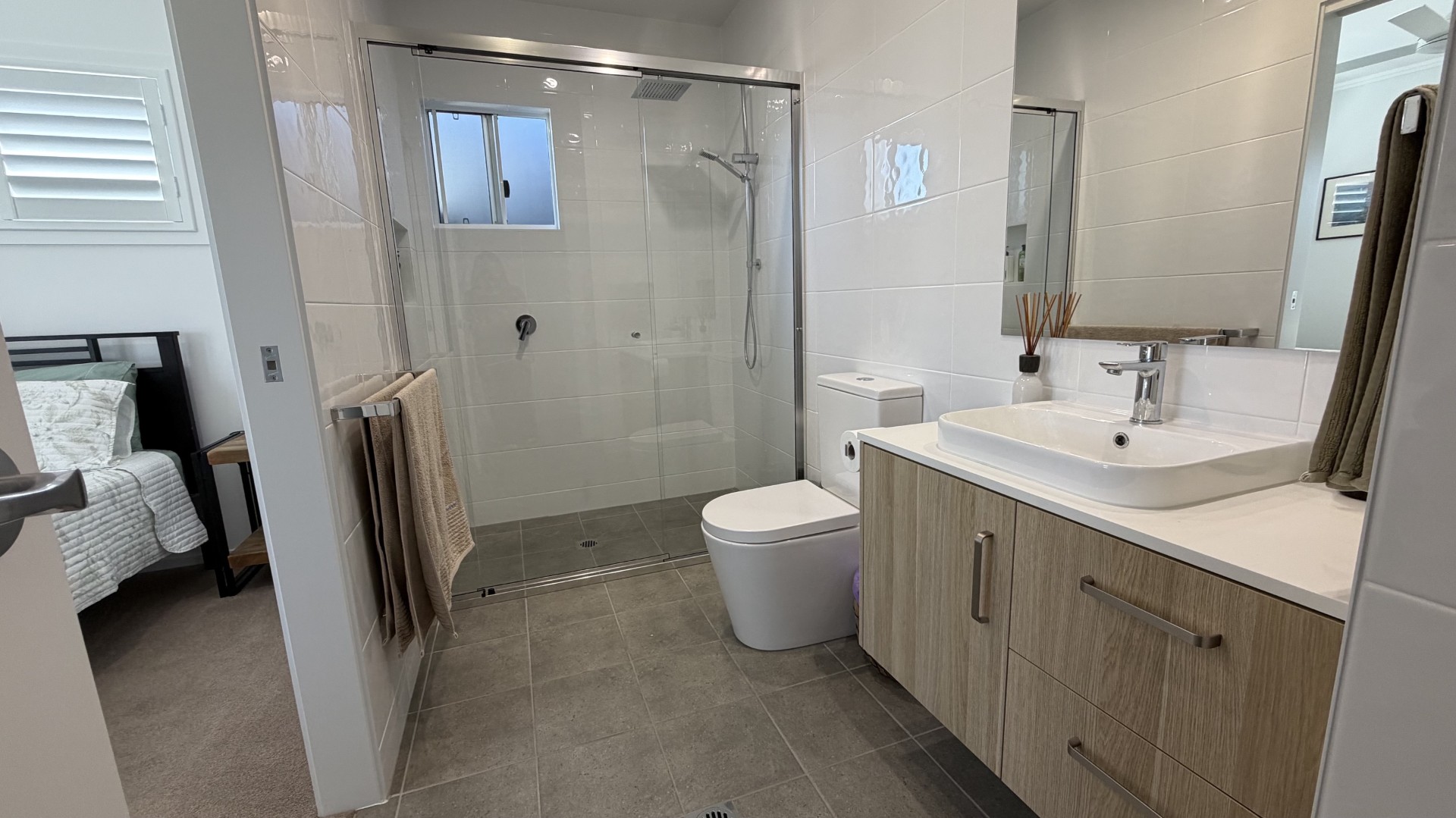 209/5 Serenity Drive, ELI WATERS, QLD 4655 AUS