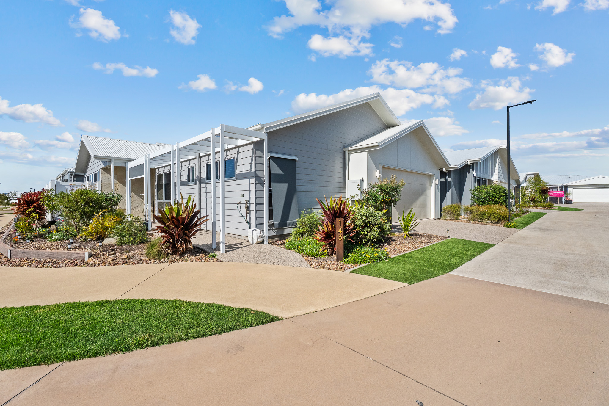 143/5 Serenity Drive, ELI WATERS, QLD 4655 AUS