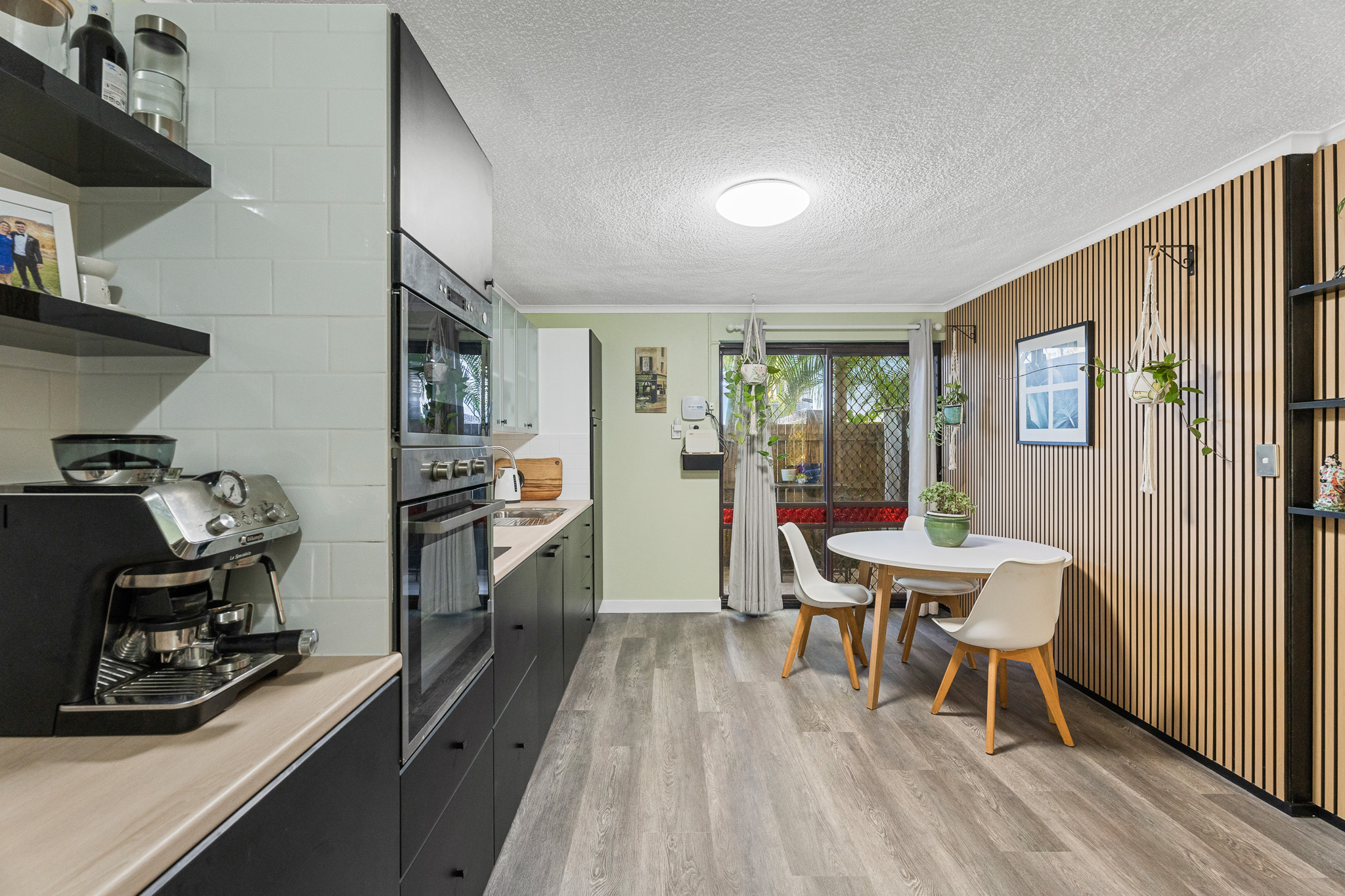 2/372 Esplanade, SCARNESS, QLD 4655 AUS