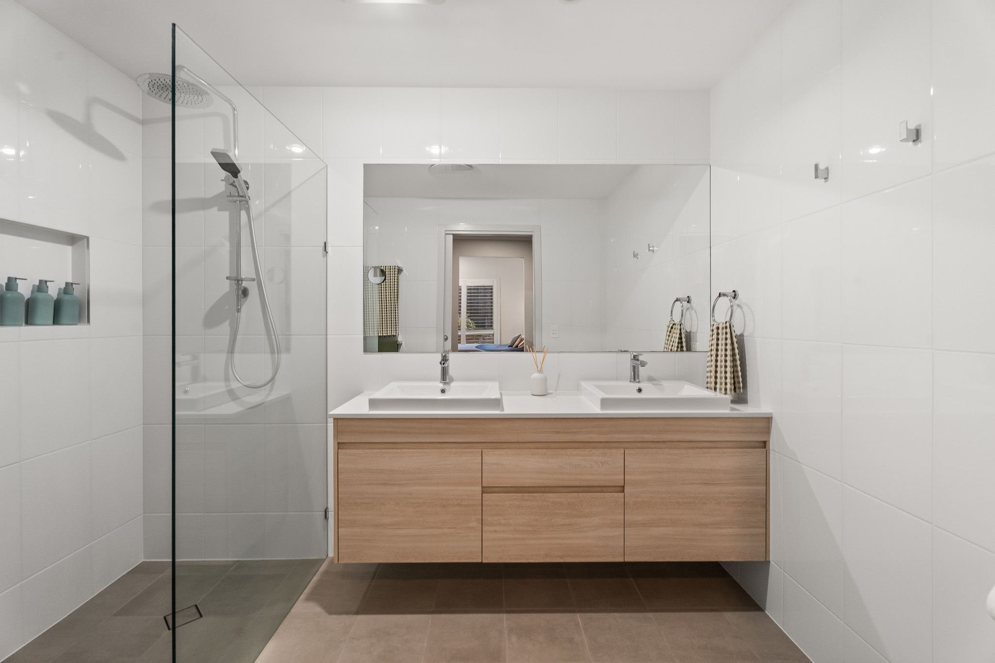 182/1 Latitude Blvd, NIKENBAH, QLD 4655 AUS