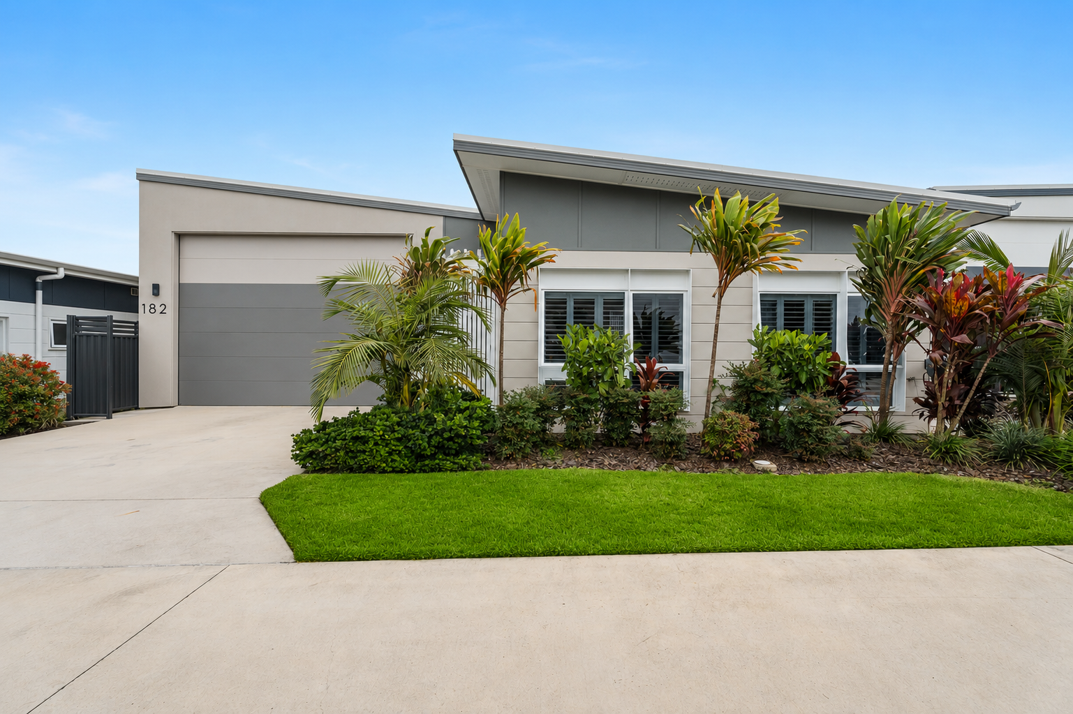 182/1 Latitude Blvd, NIKENBAH, QLD 4655 AUS