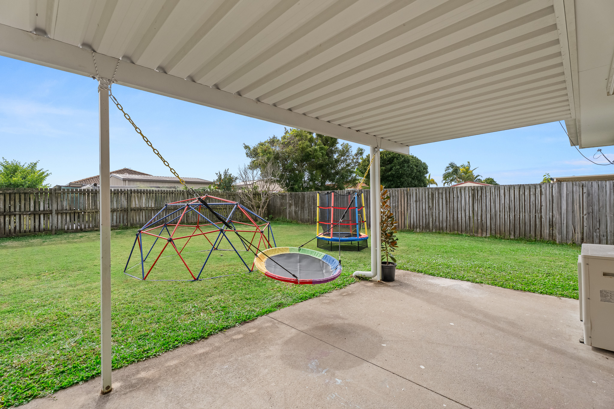 51 Wide Bay Drive, ELI WATERS, QLD 4655 AUS