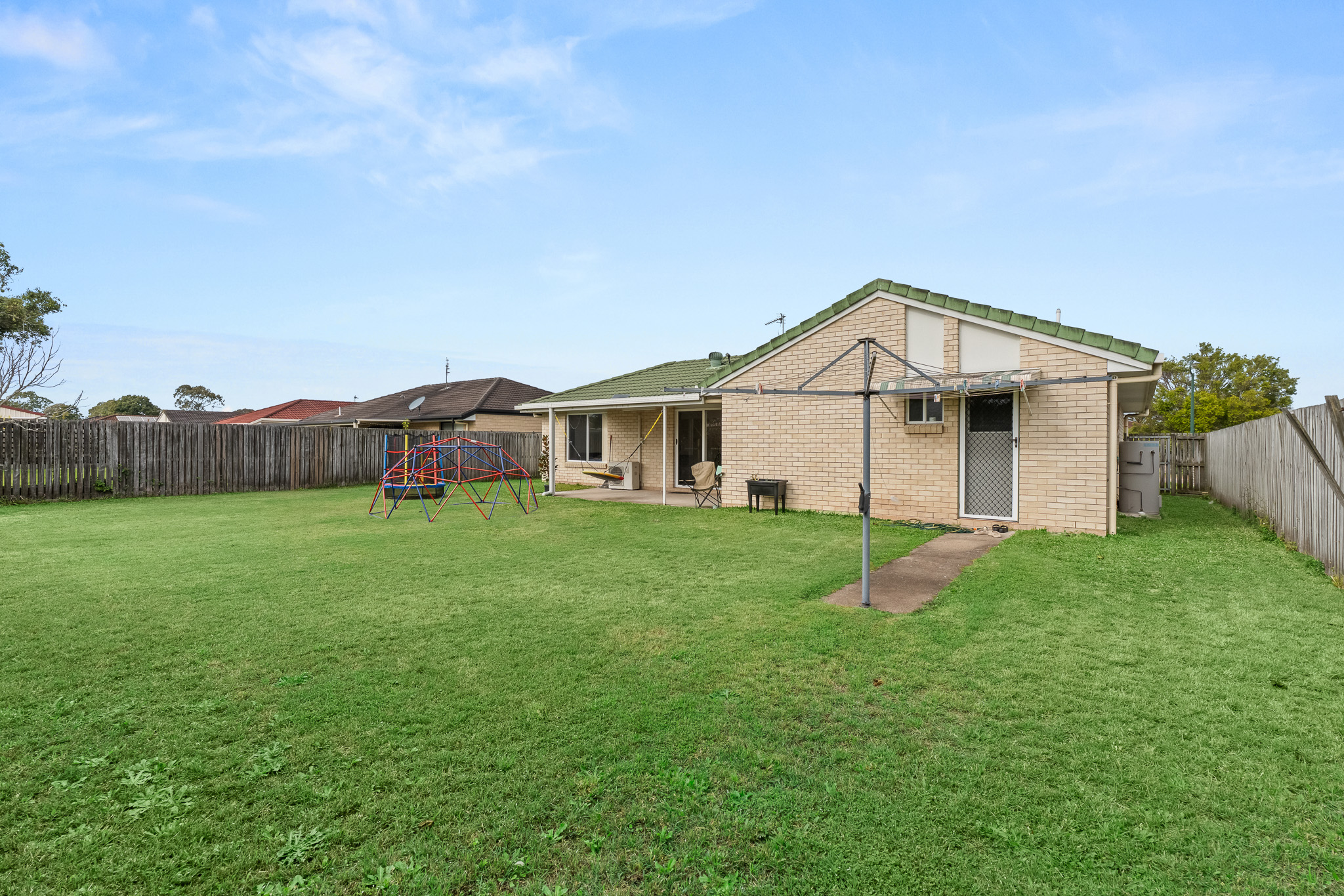 51 Wide Bay Drive, ELI WATERS, QLD 4655 AUS