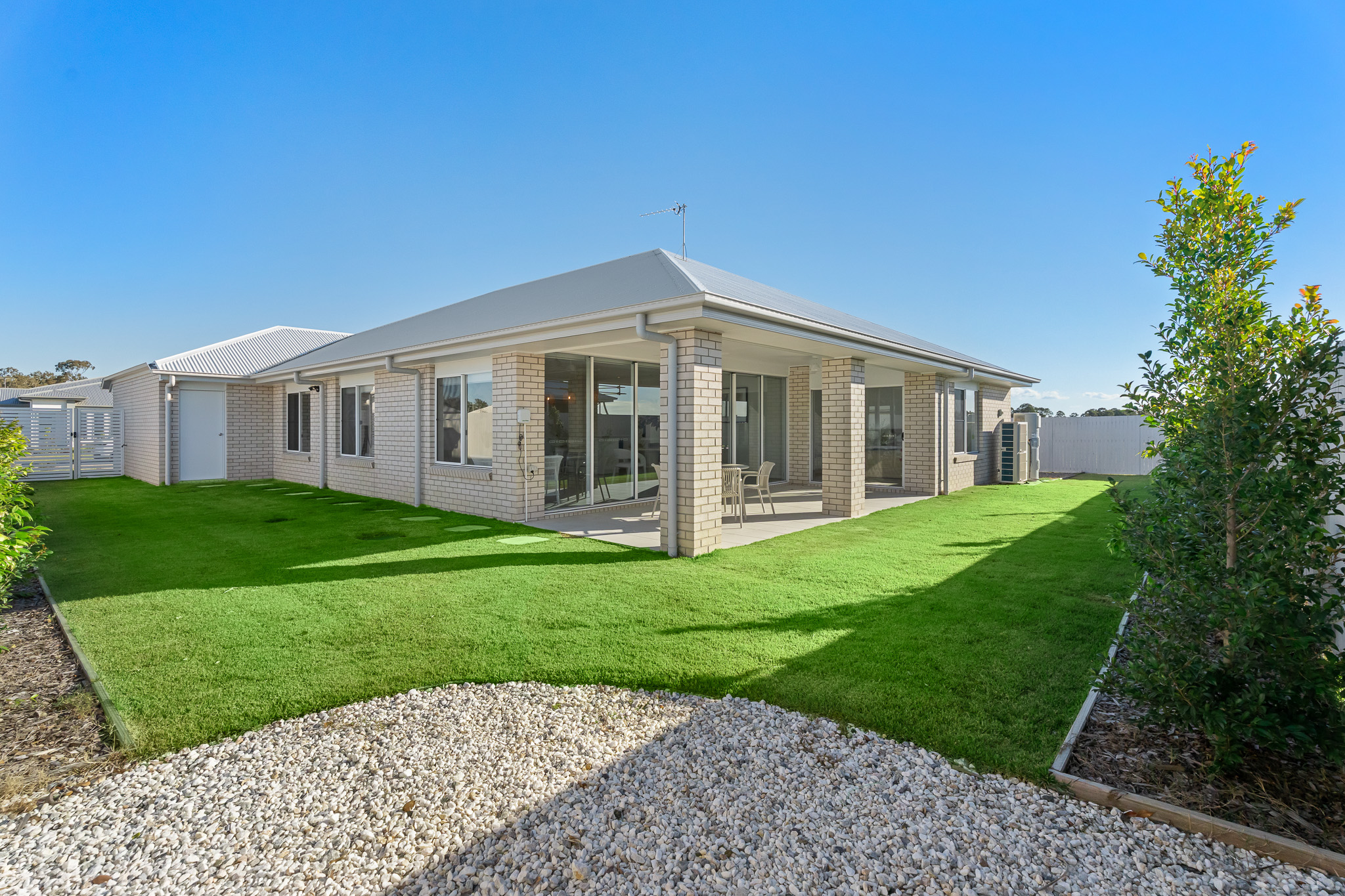 19 Olaf Road, PIALBA, QLD 4655 AUS