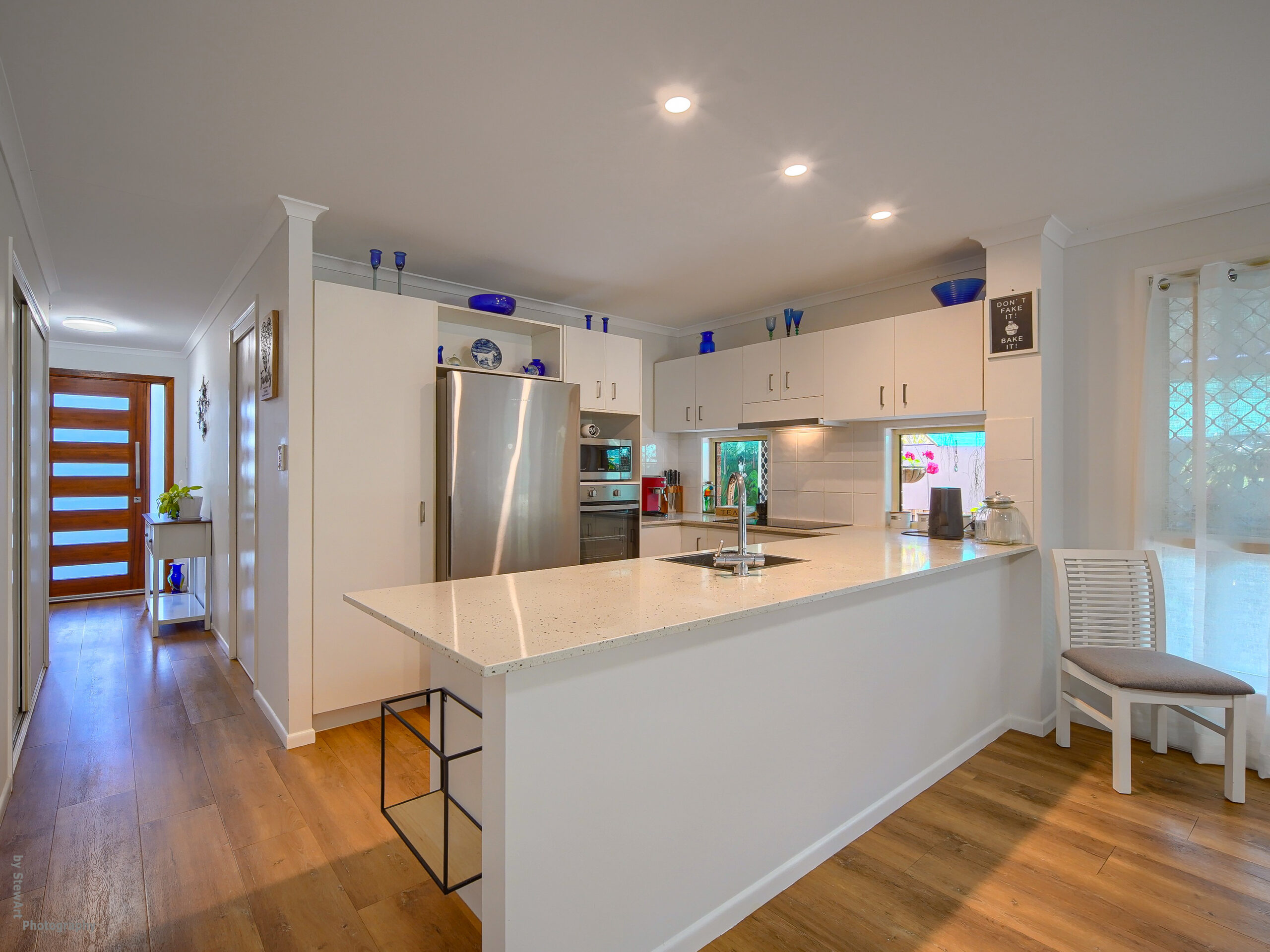 6 Jonwest Close, TORQUAY, QLD 4655 AUS