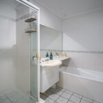6 Jonwest Close, TORQUAY, QLD 4655 AUS
