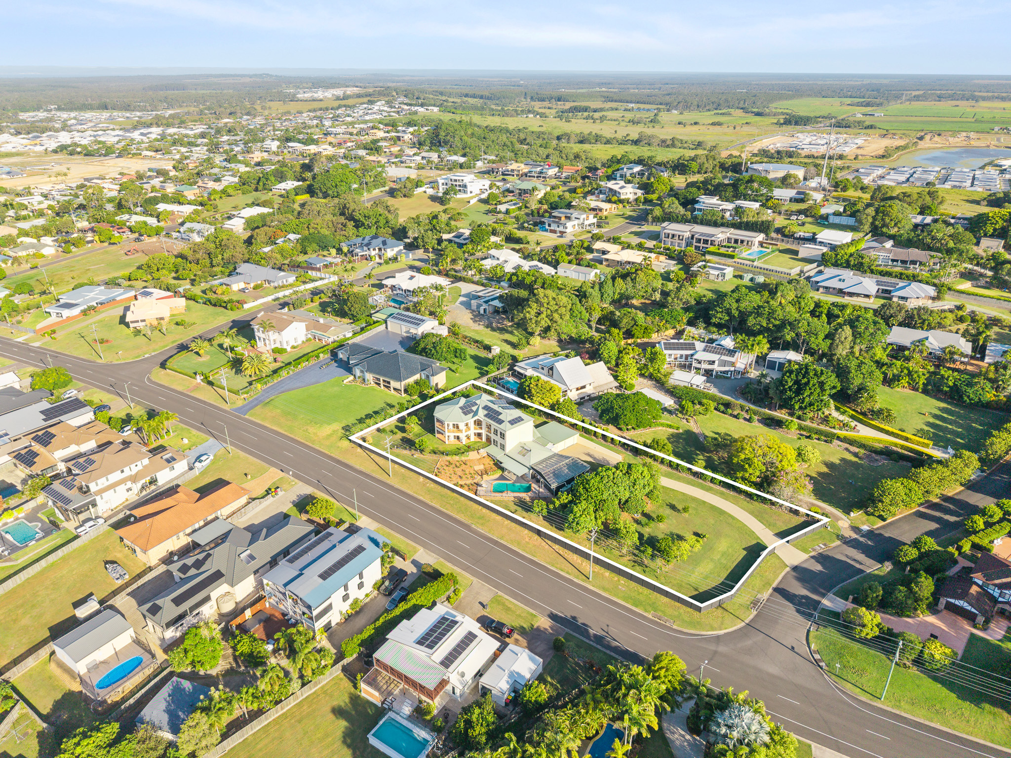 2 Balmoral Court, URRAWEEN, QLD 4655 AUS