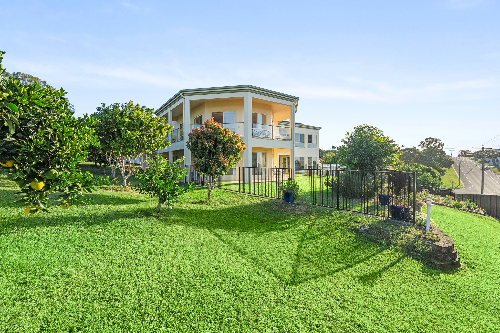 2 Balmoral Court, URRAWEEN, QLD 4655 AUS
