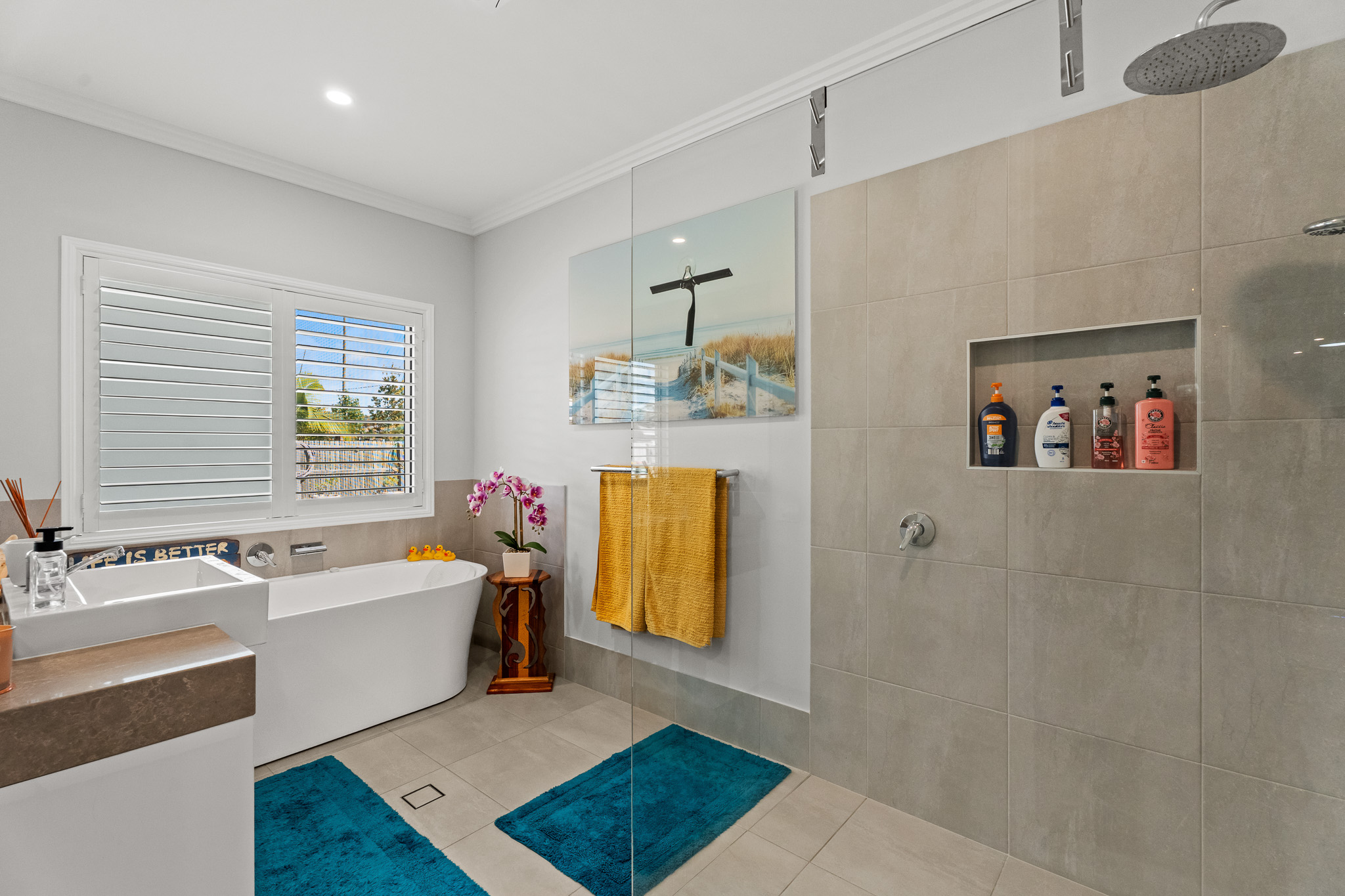 166 Denmans Camp Road, WONDUNNA, QLD 4655 AUS
