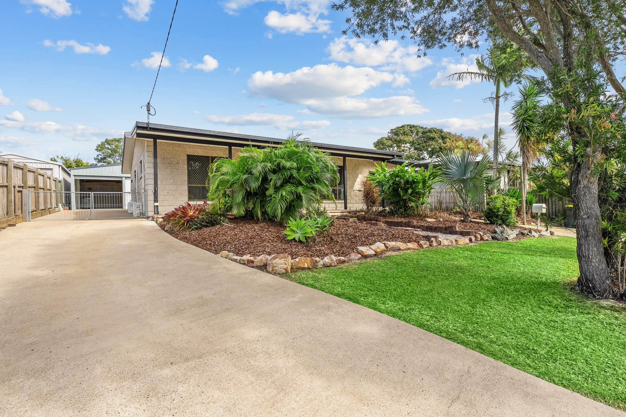 10 Parkway Drive, SCARNESS, QLD 4655 AUS