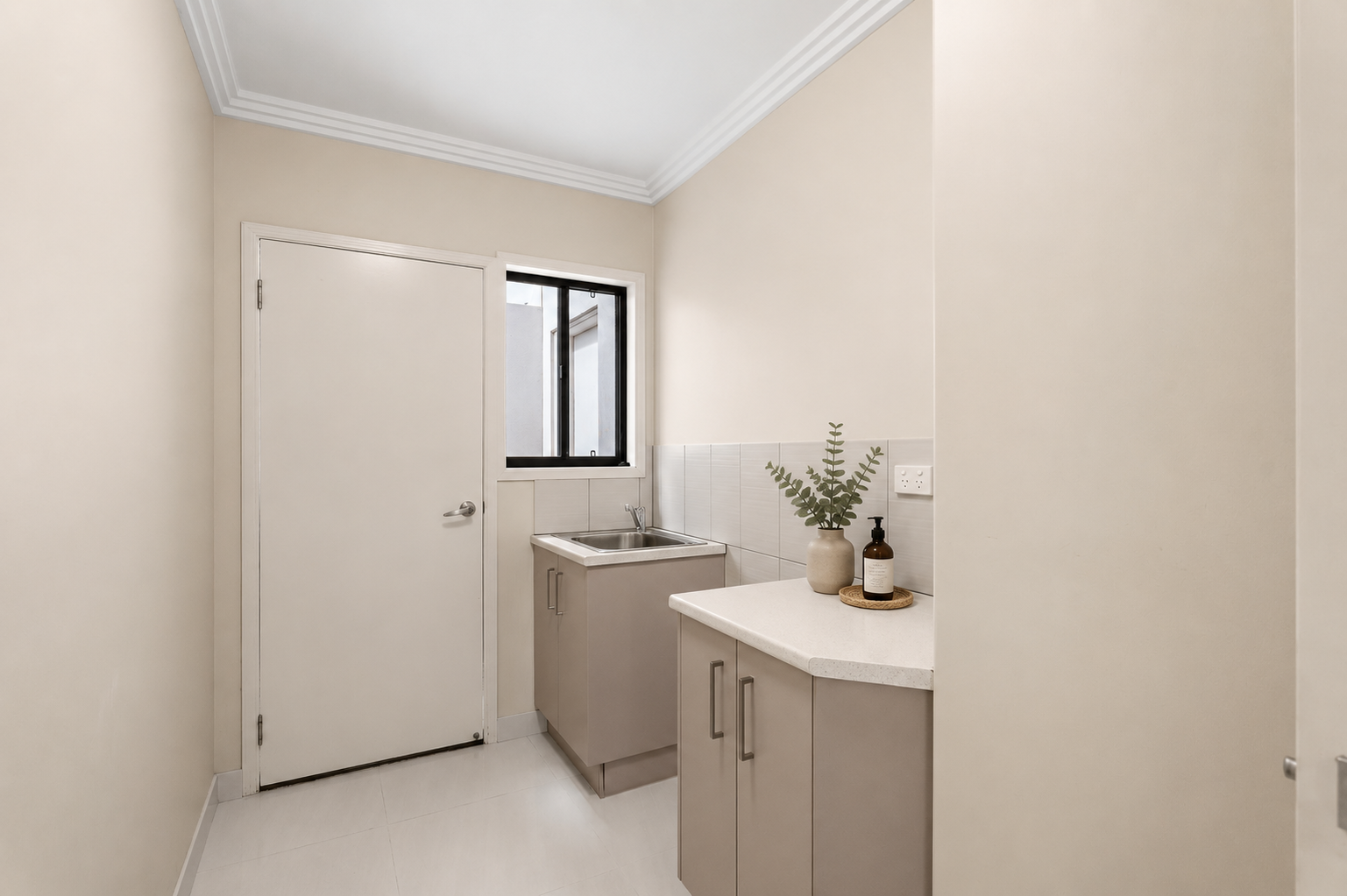 2/40 Victor Drive, KAWUNGAN, QLD 4655 AUS