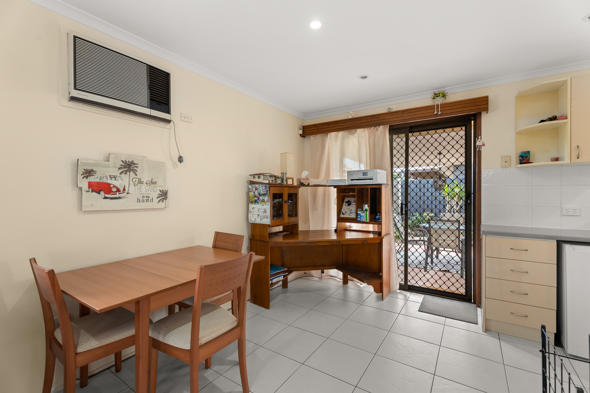 6 Heran Court, URANGAN, QLD 4655 AUS