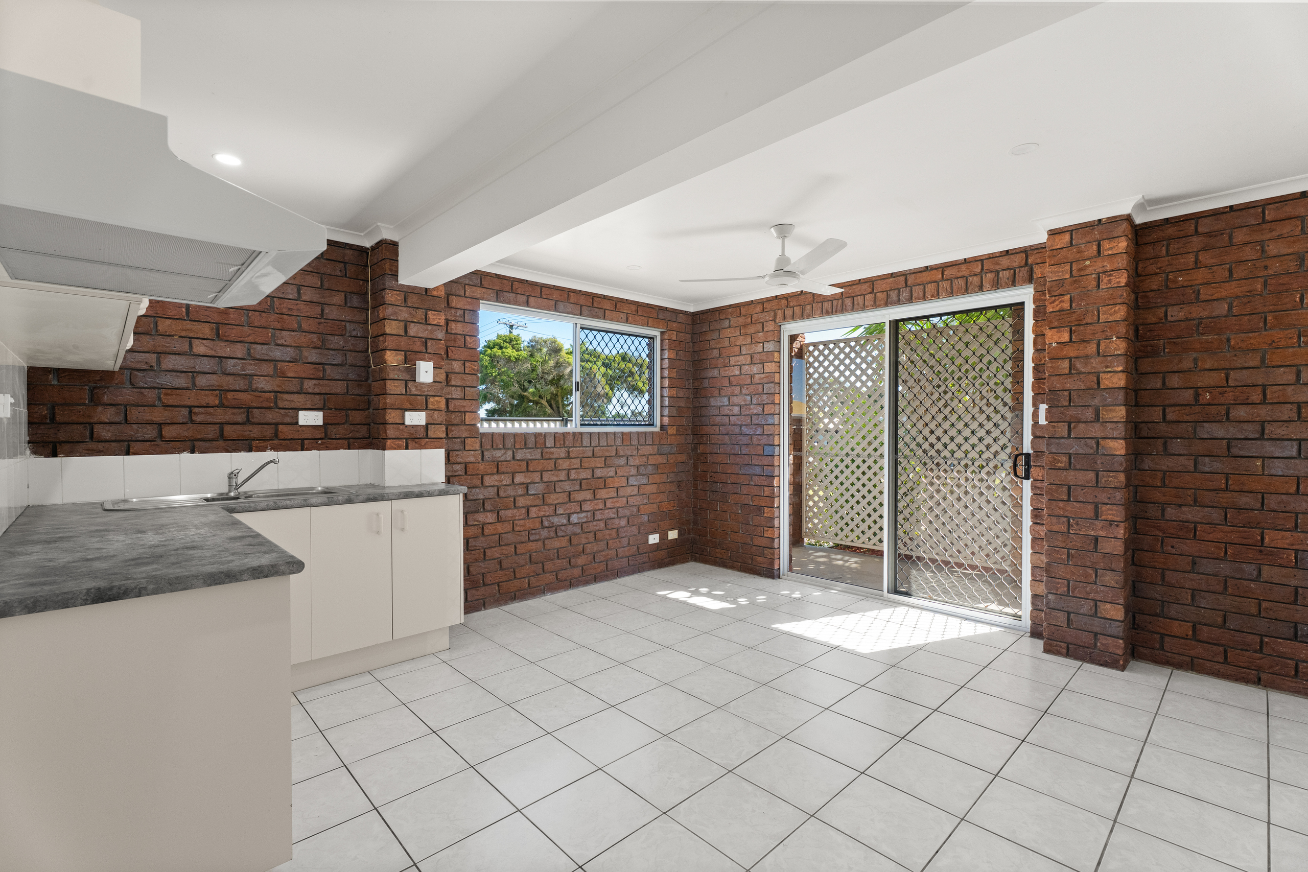 463 Boat Harbour Drive, TORQUAY, QLD 4655 AUS