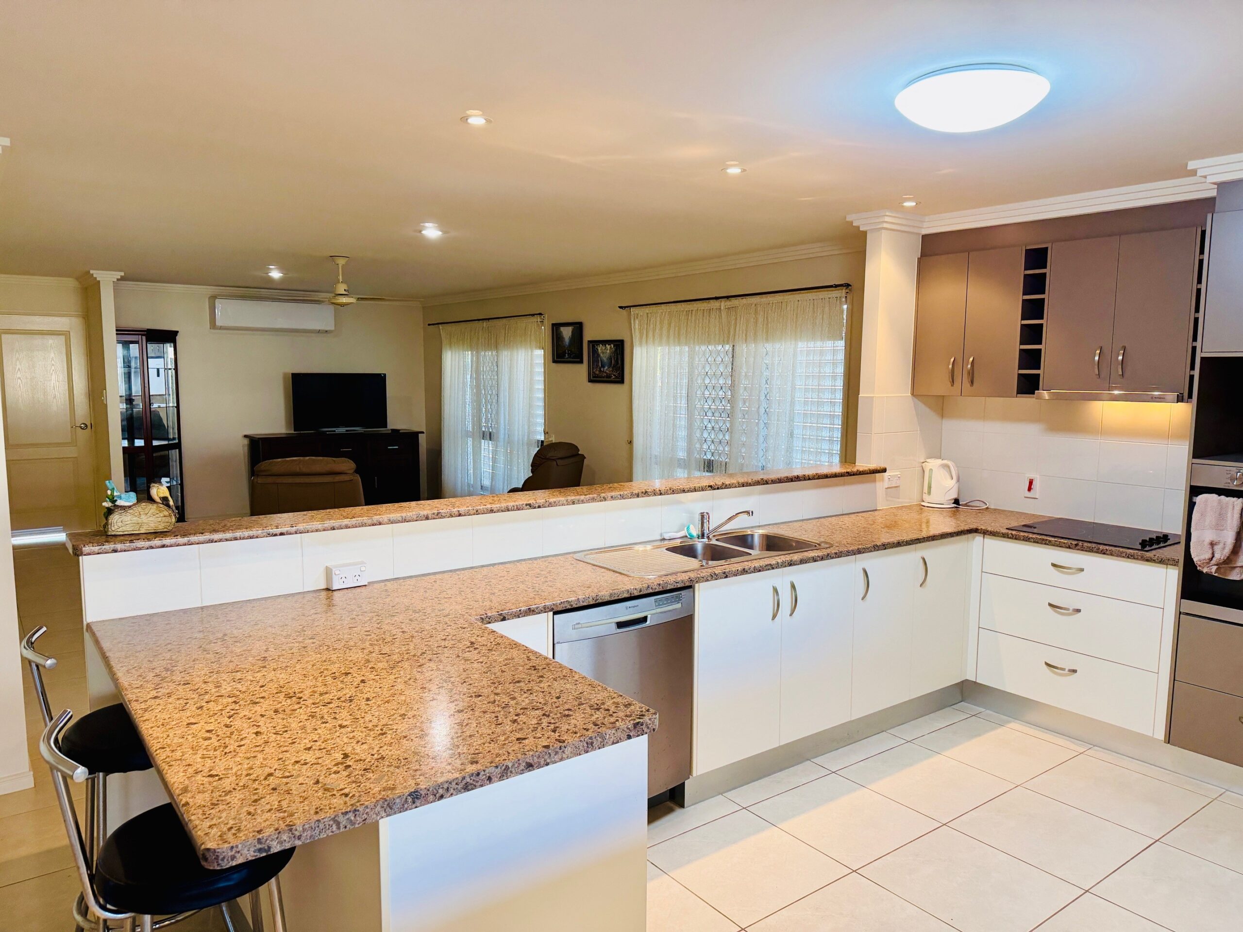 43 Lancaster Circuit, URRAWEEN, QLD 4655 AUS