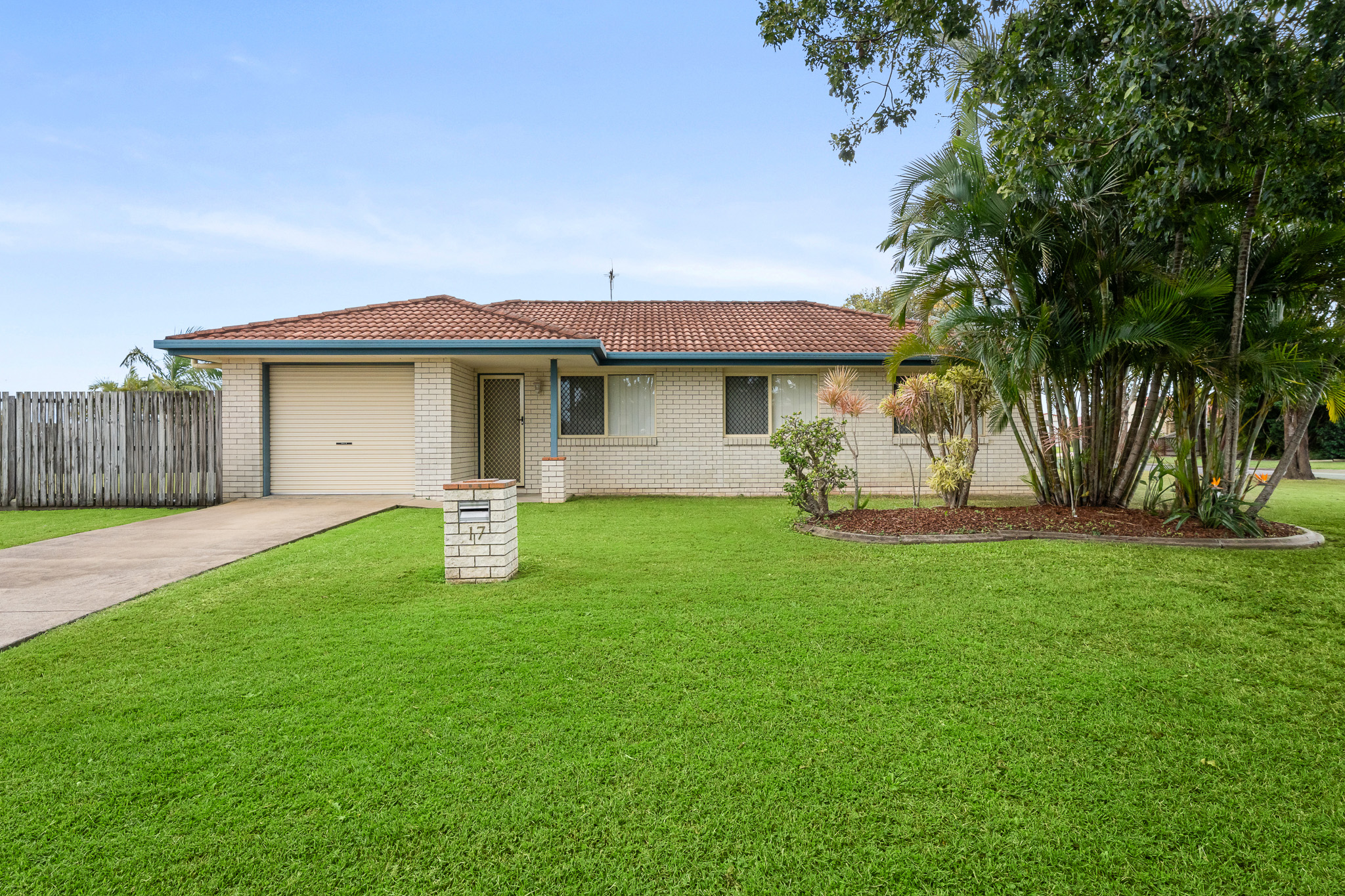17 Chancellor Drive, URRAWEEN, QLD 4655 AUS