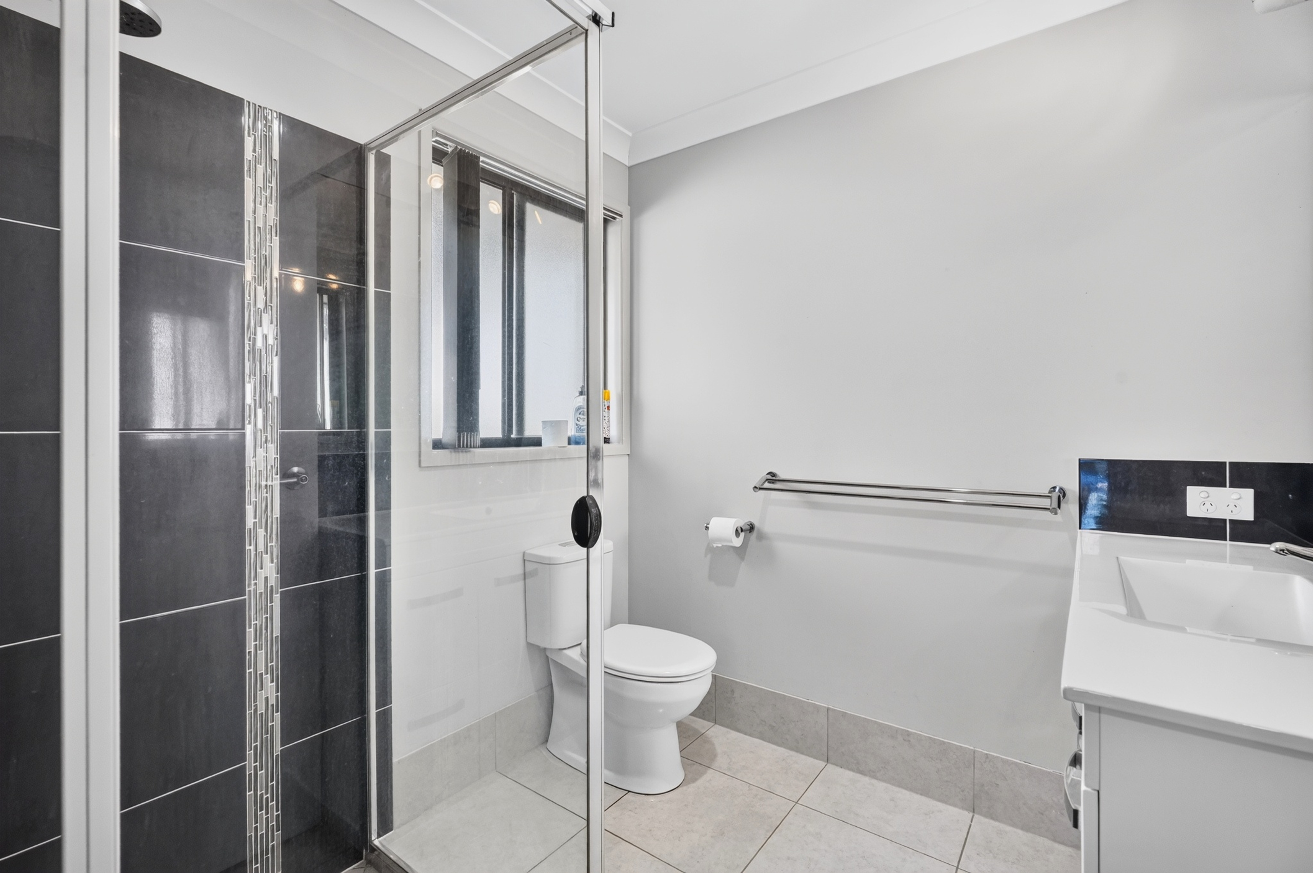 80 Bay Park Road, WONDUNNA, QLD 4655 AUS