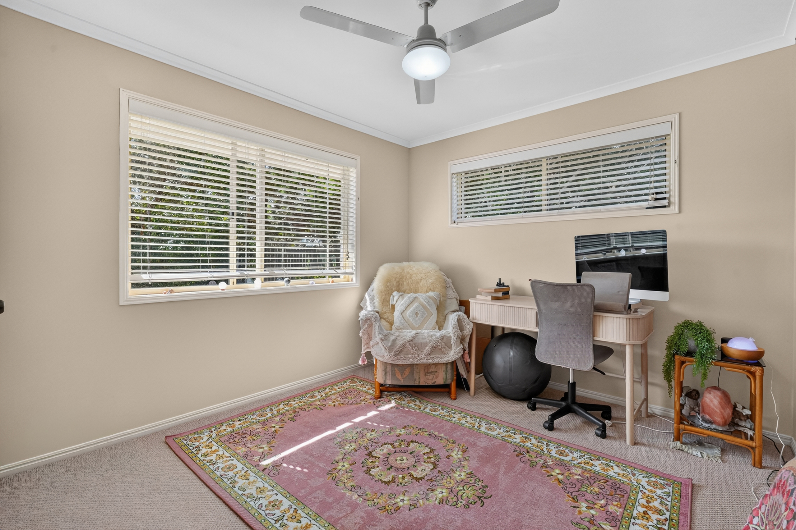 15 Faye Avenue, SCARNESS, QLD 4655 AUS