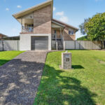 15 Faye Avenue, SCARNESS, QLD 4655 AUS