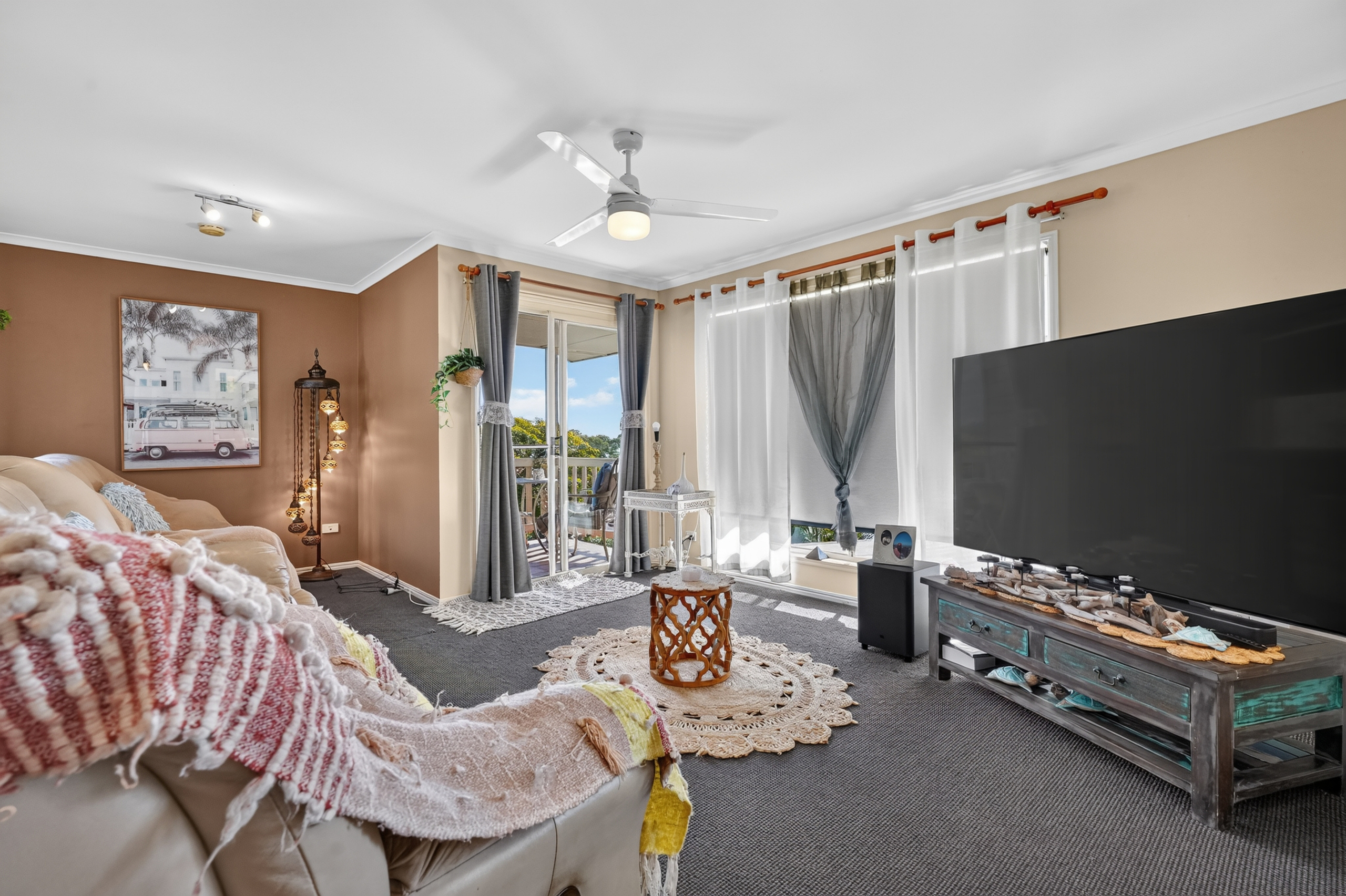 15 Faye Avenue, SCARNESS, QLD 4655 AUS