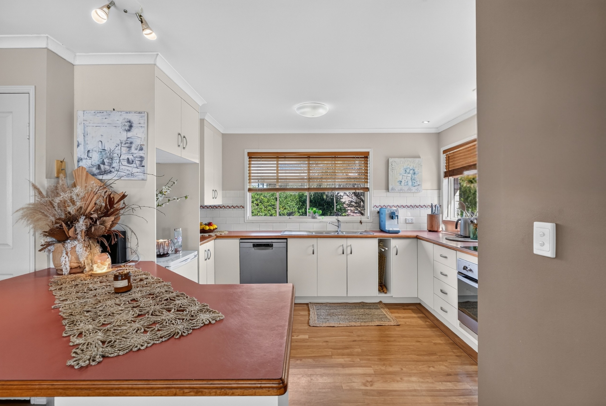 15 Faye Avenue, SCARNESS, QLD 4655 AUS