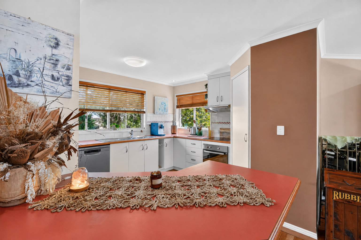 15 Faye Avenue, SCARNESS, QLD 4655 AUS
