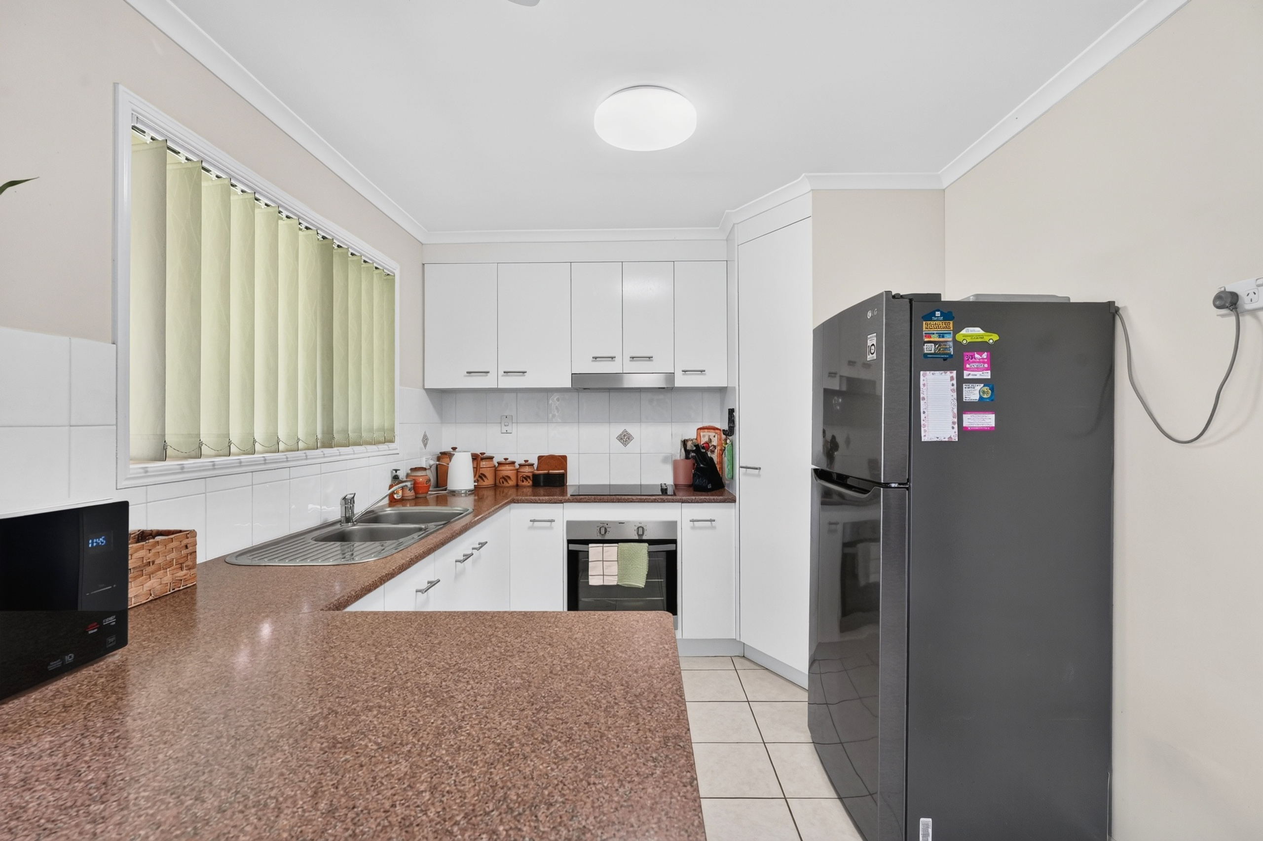 11 Alana Court, TORQUAY, QLD 4655 AUS