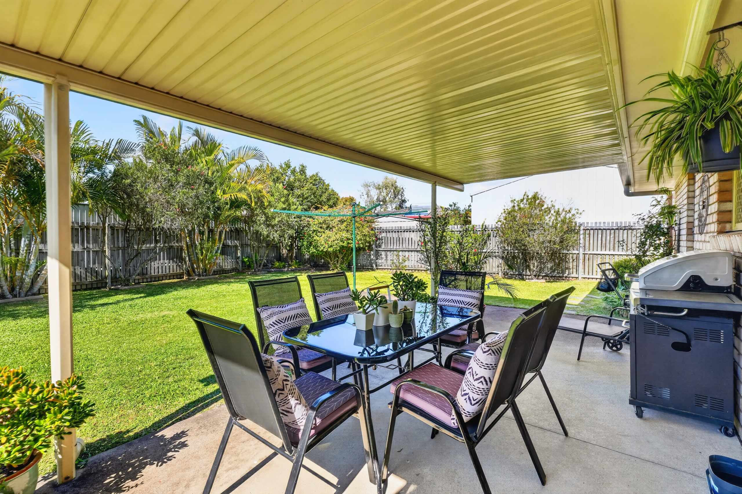 11 Alana Court, TORQUAY, QLD 4655 AUS