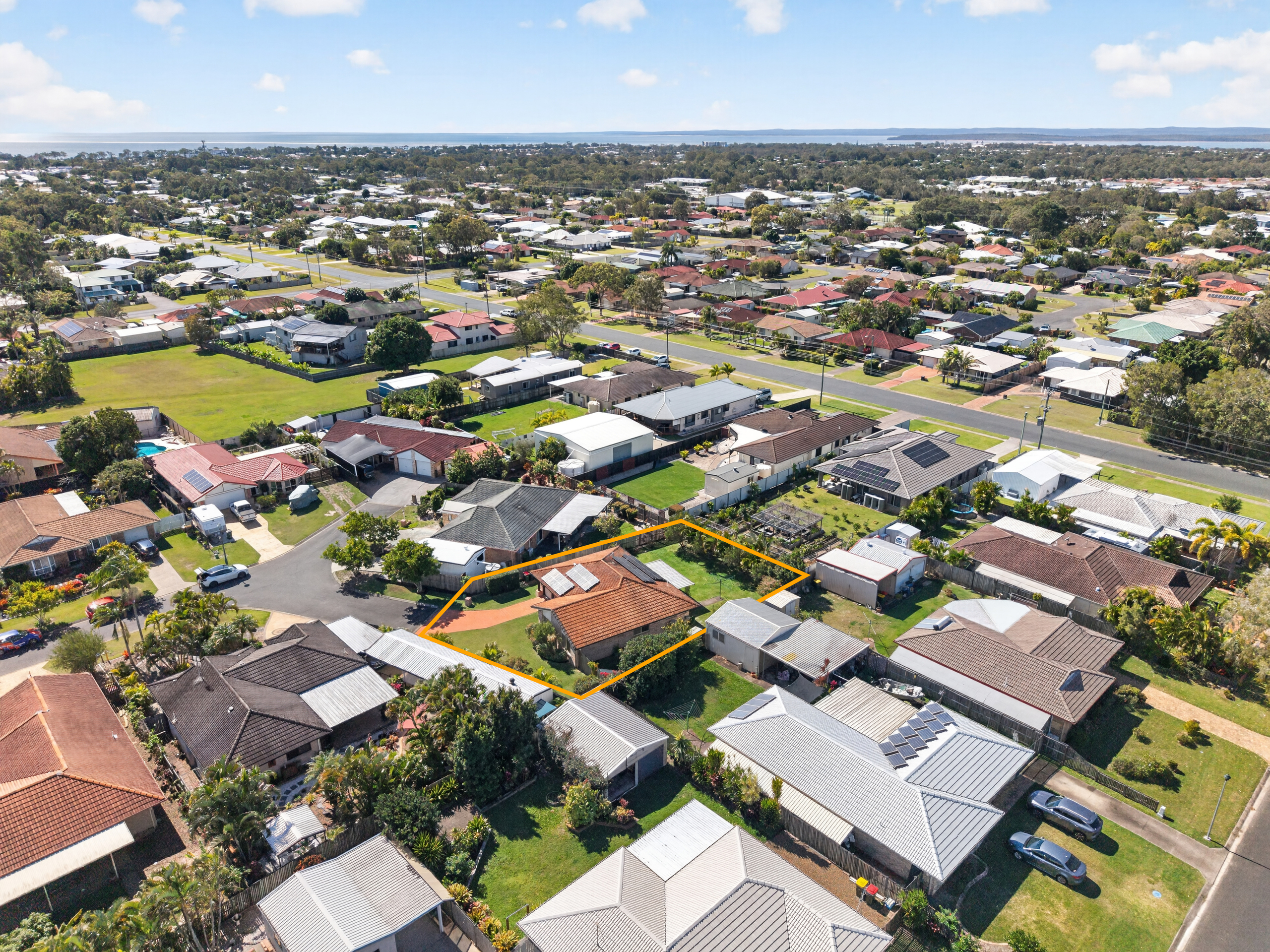 11 Alana Court, TORQUAY, QLD 4655 AUS