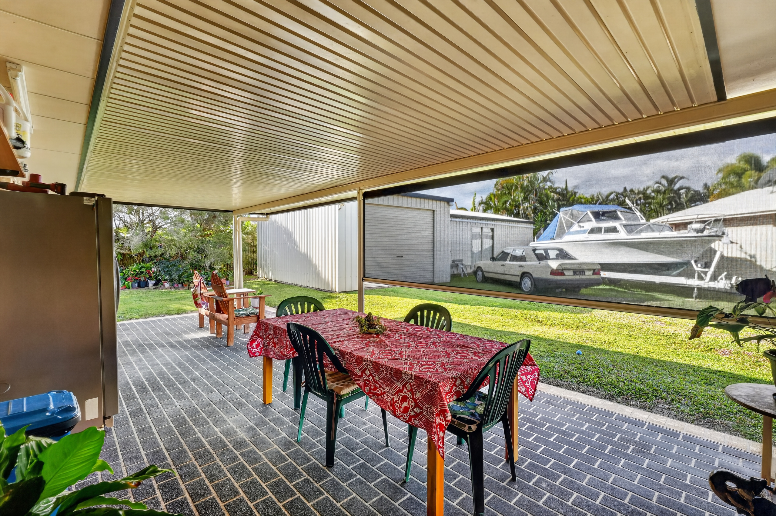 14 Arwon Close, POINT VERNON, QLD 4655 AUS