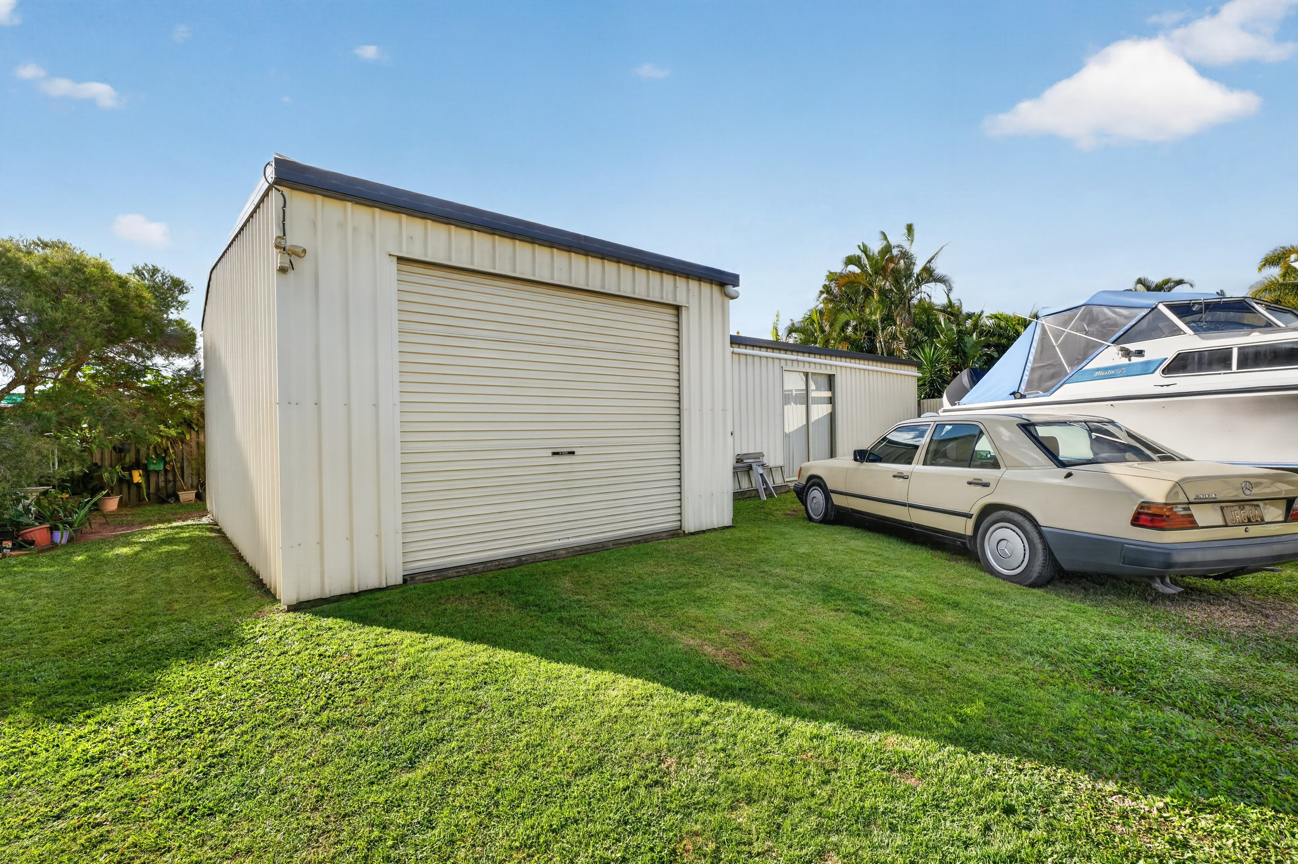 14 Arwon Close, POINT VERNON, QLD 4655 AUS