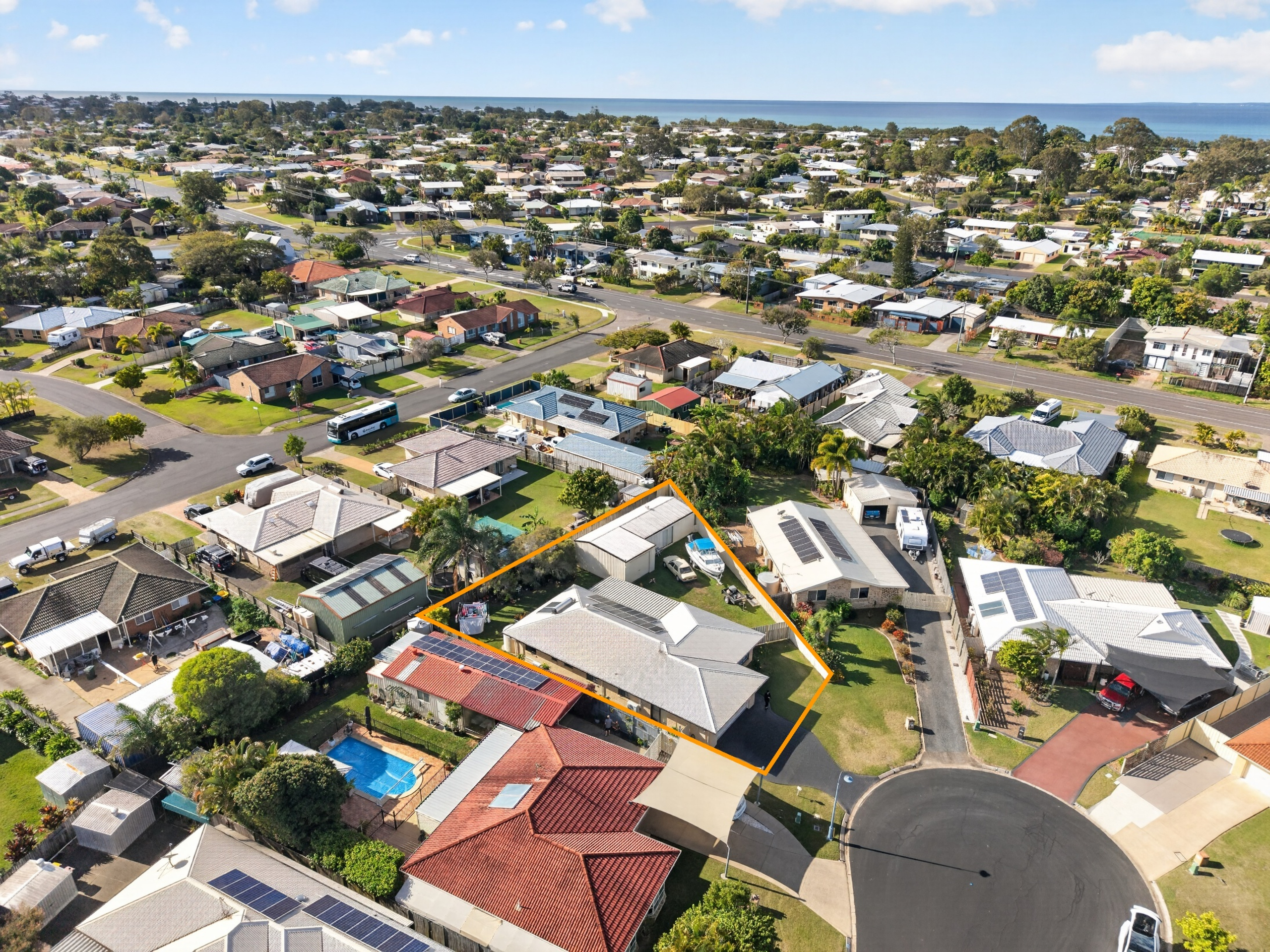 14 Arwon Close, POINT VERNON, QLD 4655 AUS