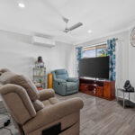 14 Arwon Close, POINT VERNON, QLD 4655 AUS