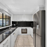 14 Arwon Close, POINT VERNON, QLD 4655 AUS