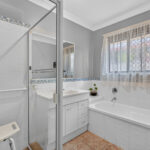 14 Arwon Close, POINT VERNON, QLD 4655 AUS