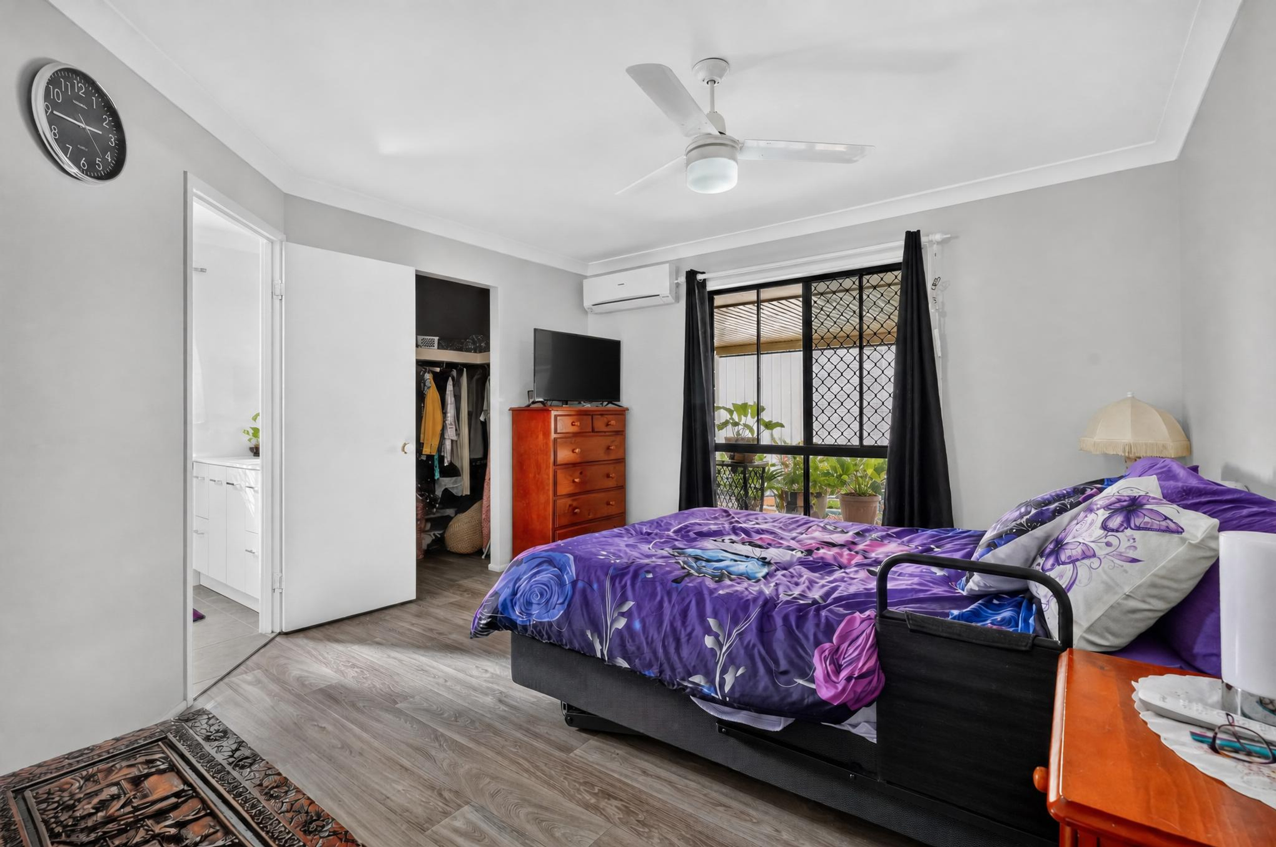 14 Arwon Close, POINT VERNON, QLD 4655 AUS