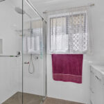 14 Arwon Close, POINT VERNON, QLD 4655 AUS