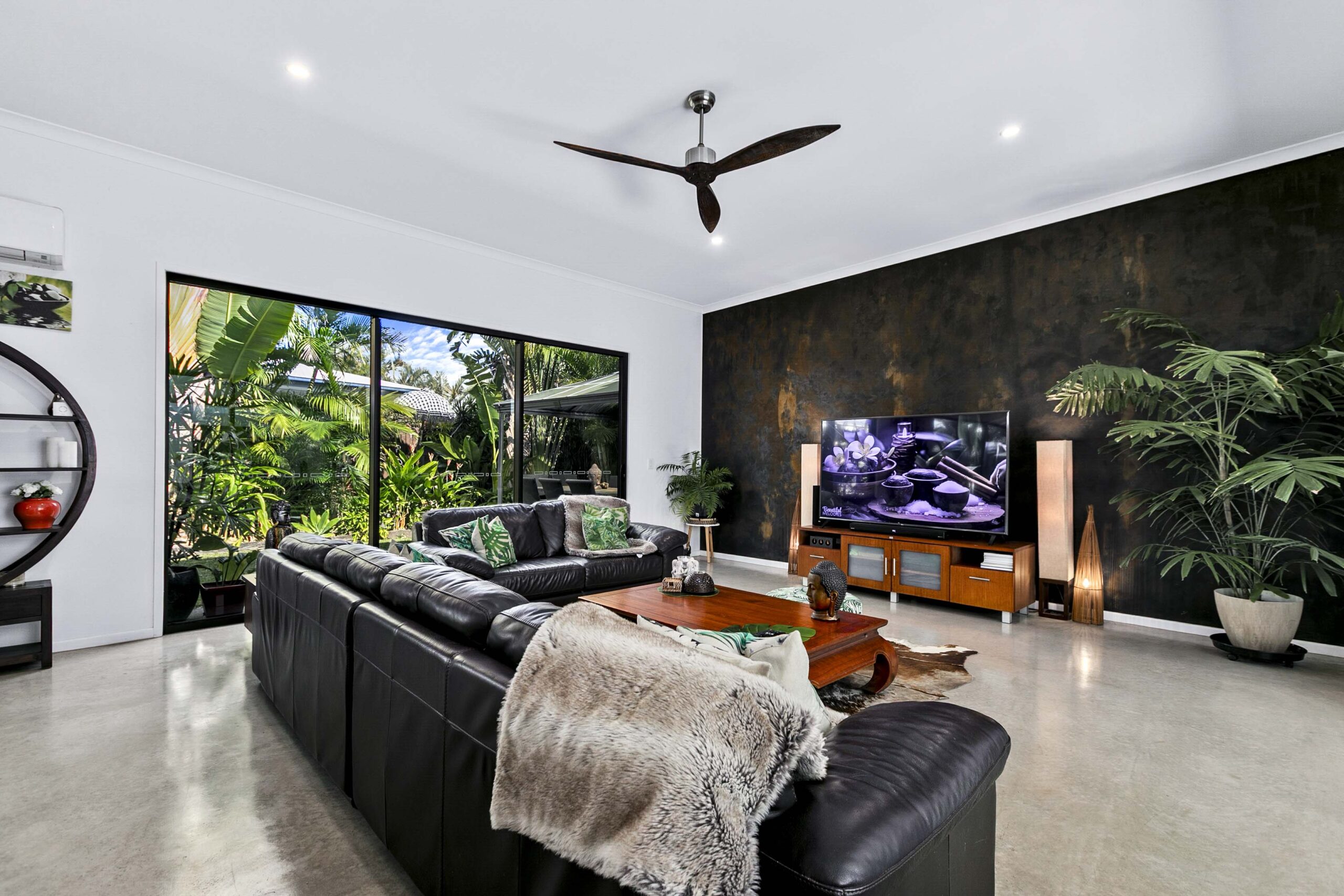 157 Truro Street, URANGAN, QLD 4655 AUS