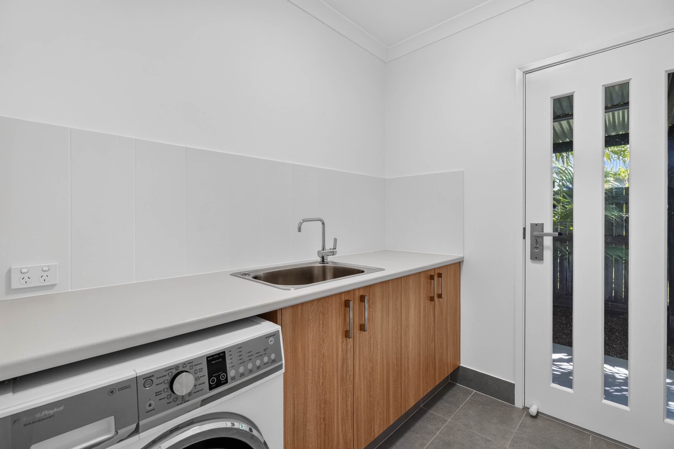 18 Halcro Street, PIALBA, QLD 4655 AUS