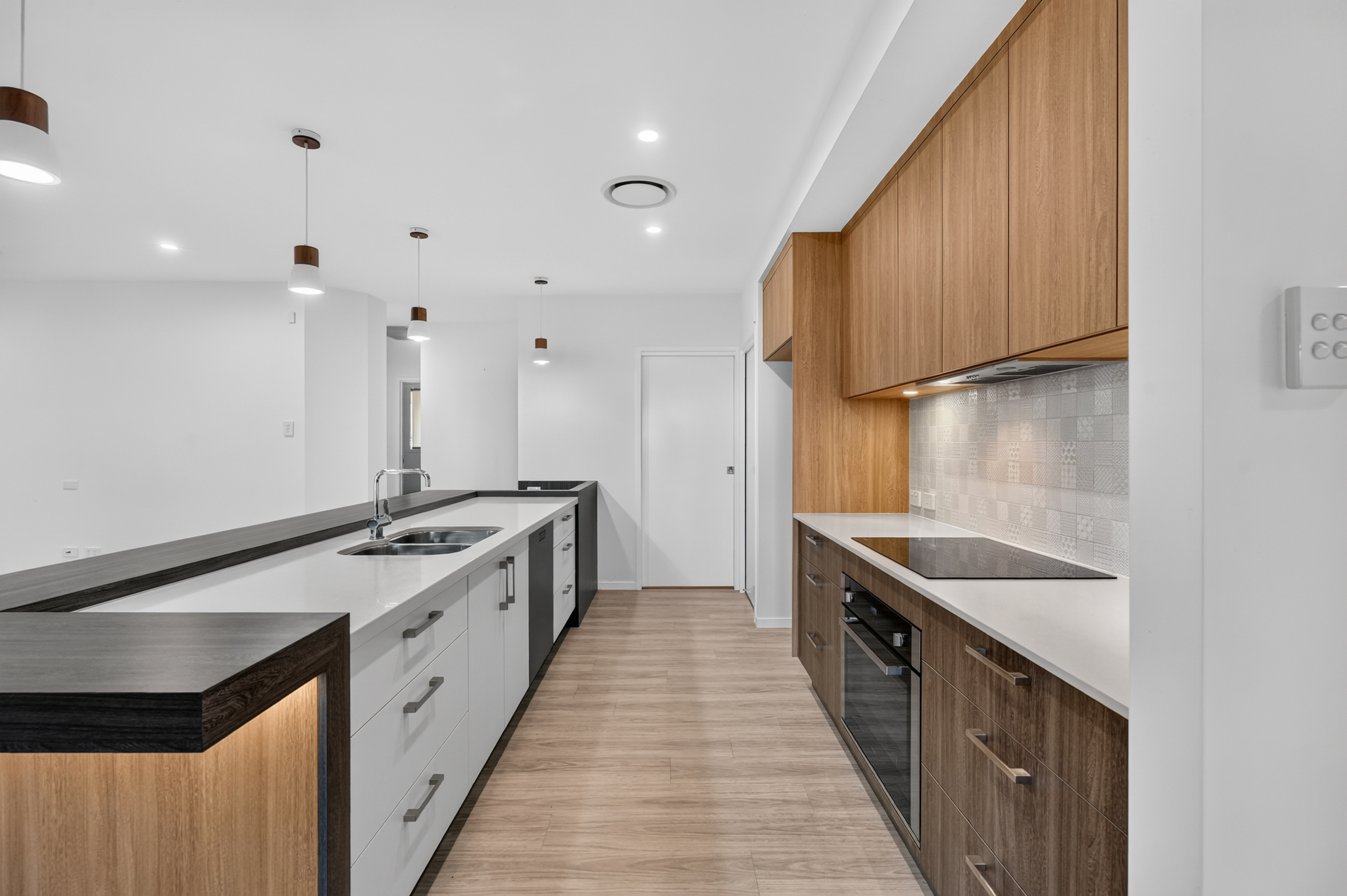 18 Halcro Street, PIALBA, QLD 4655 AUS