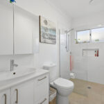 401/2-20 Island View Dr - 