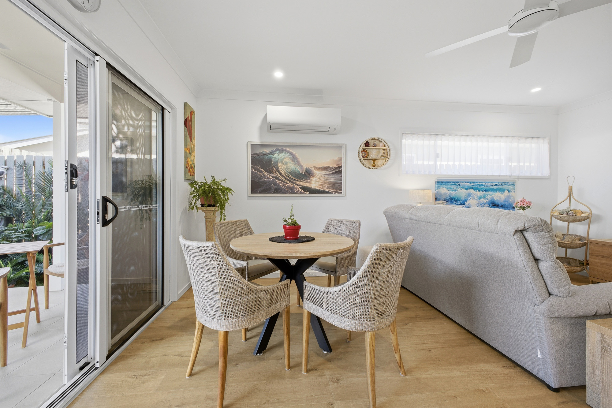 401/2-20 Island View Dr - 