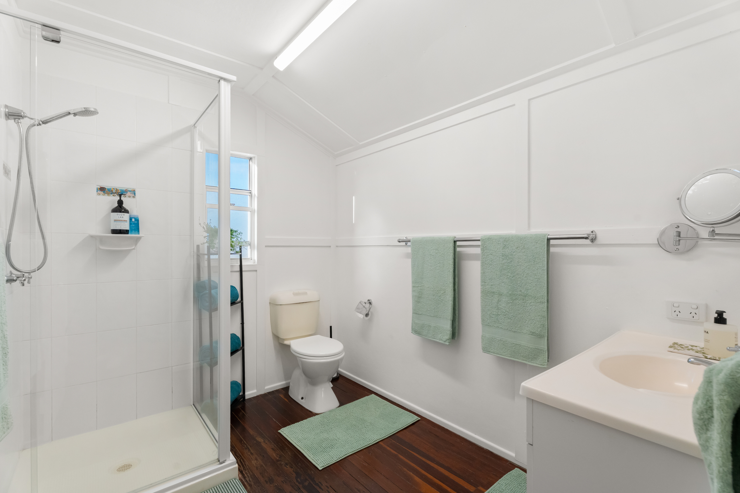 16 Scarborough Street, SCARNESS, QLD 4655 AUS