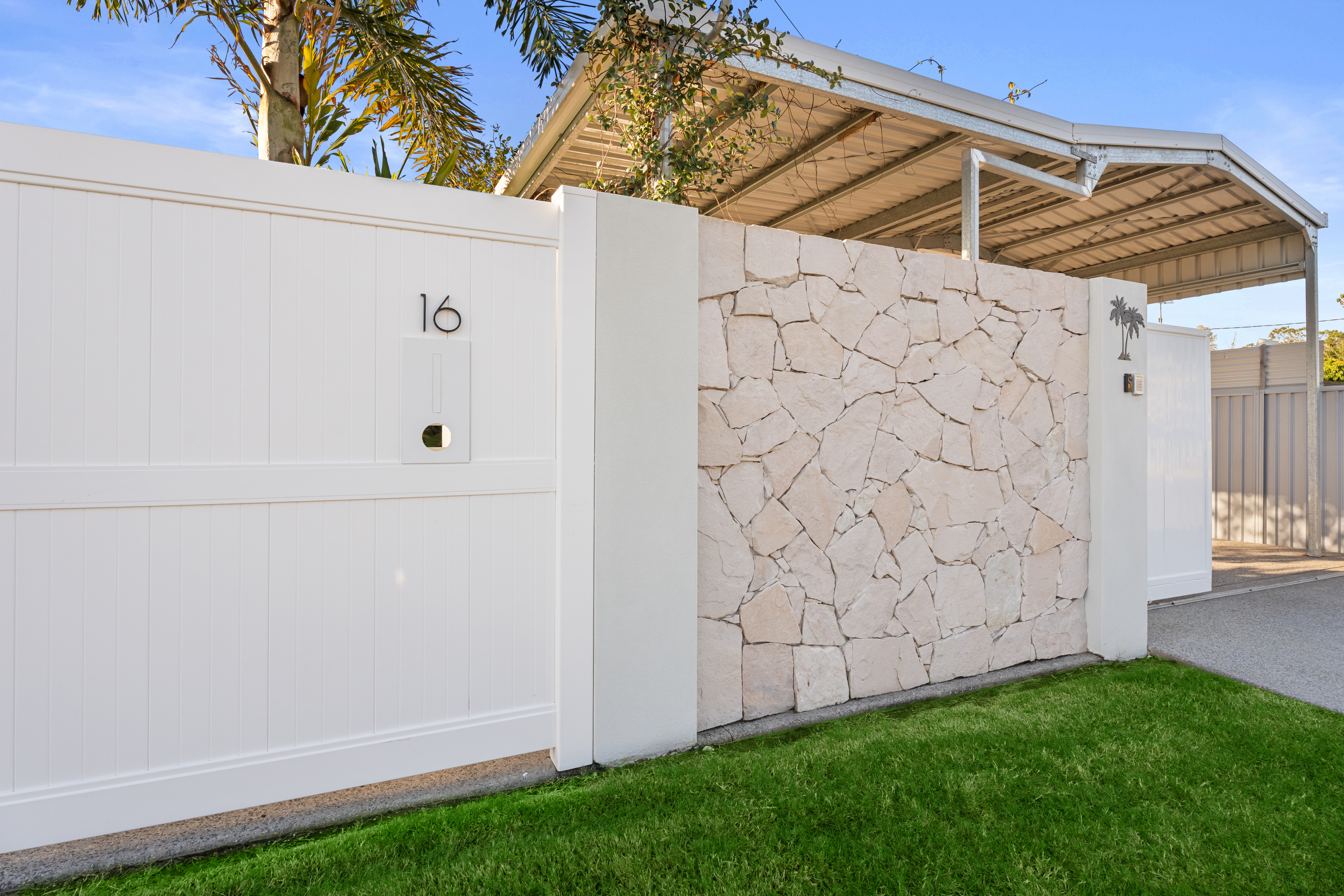 16 Scarborough Street, SCARNESS, QLD 4655 AUS