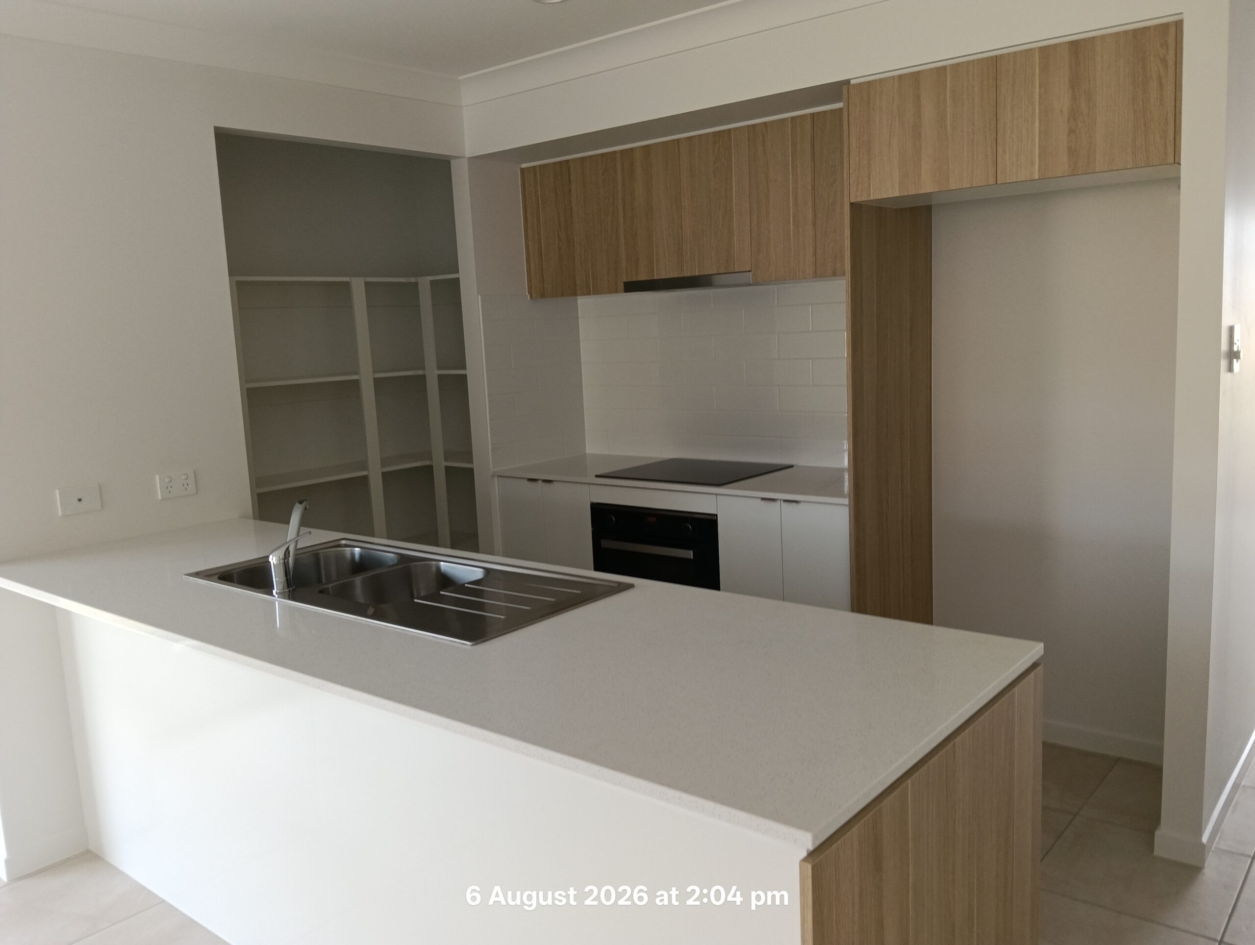 15 Helvig Circuit, PIALBA, QLD 4655 AUS