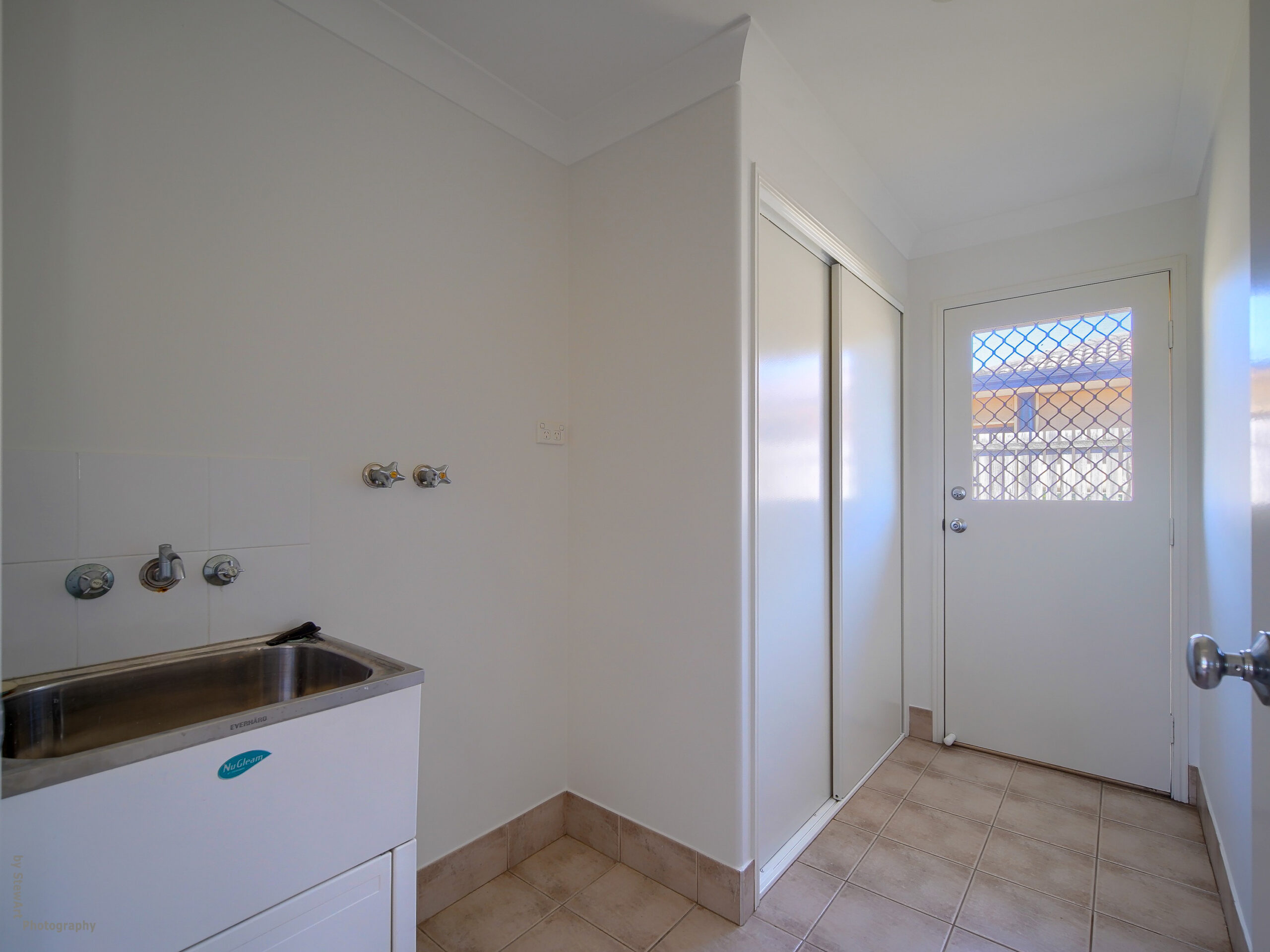 1 Adam Court, URANGAN, QLD 4655 AUS