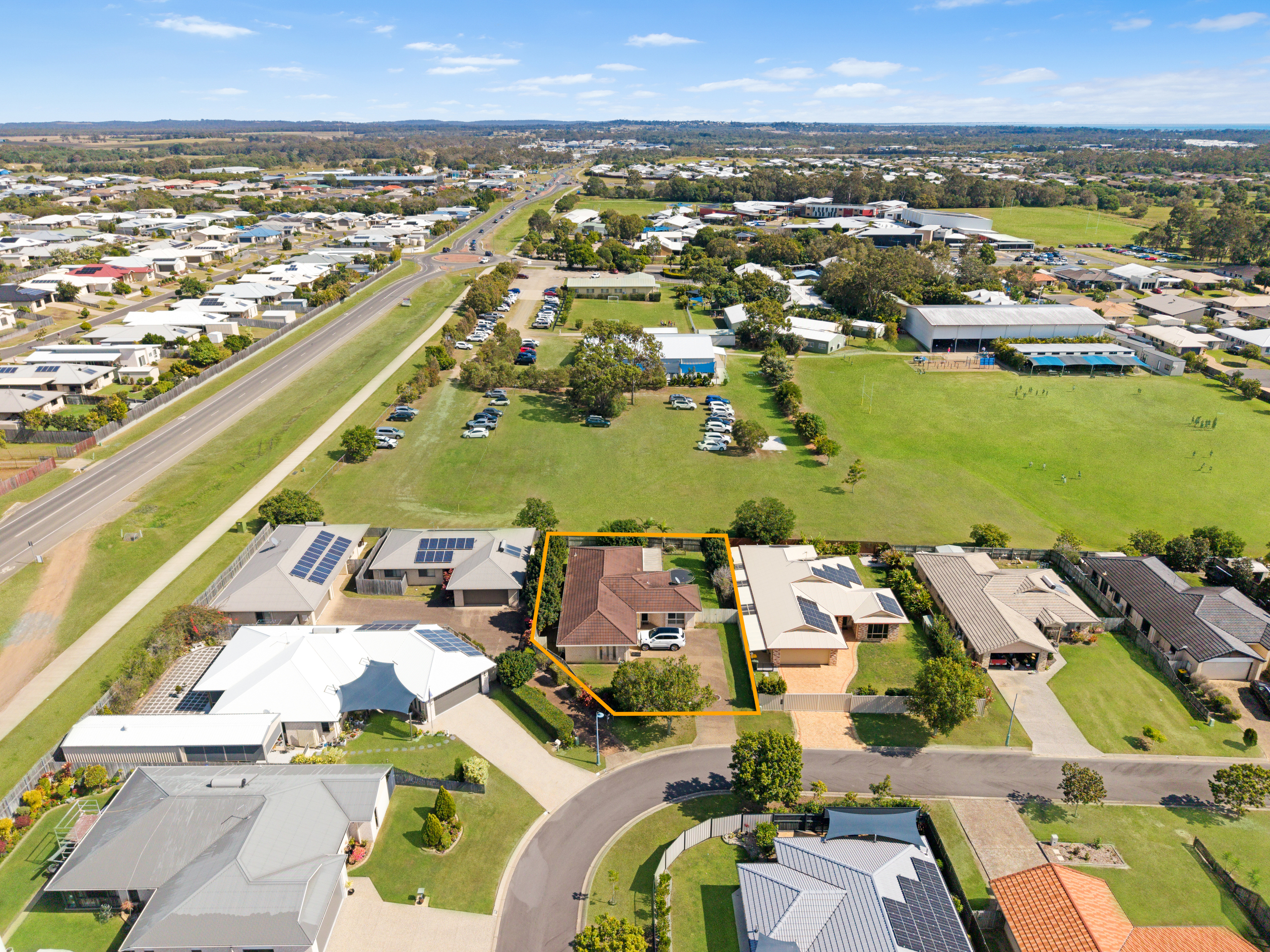 38 Picadilly Circuit, URRAWEEN, QLD 4655 AUS