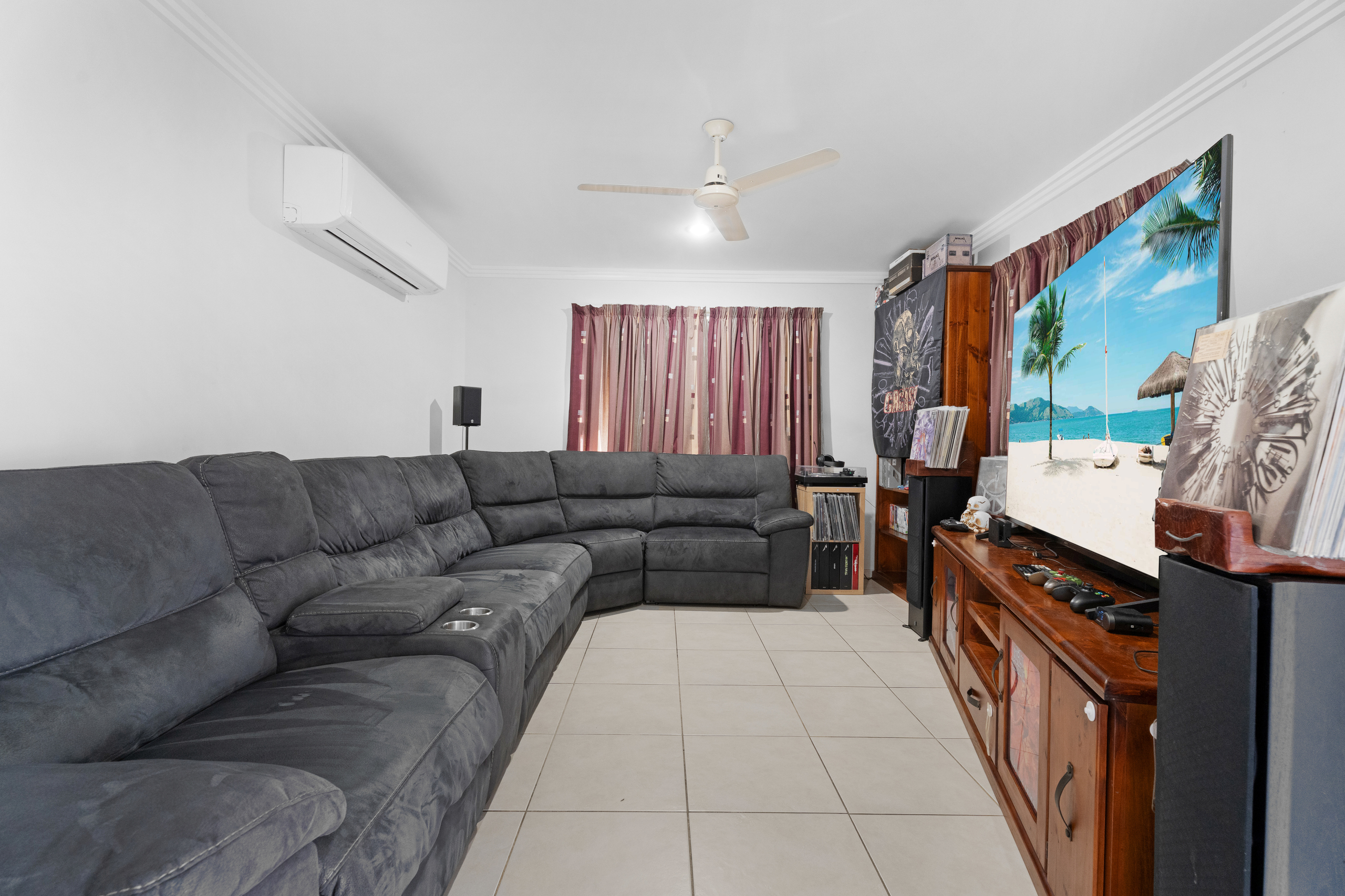 38 Picadilly Circuit, URRAWEEN, QLD 4655 AUS
